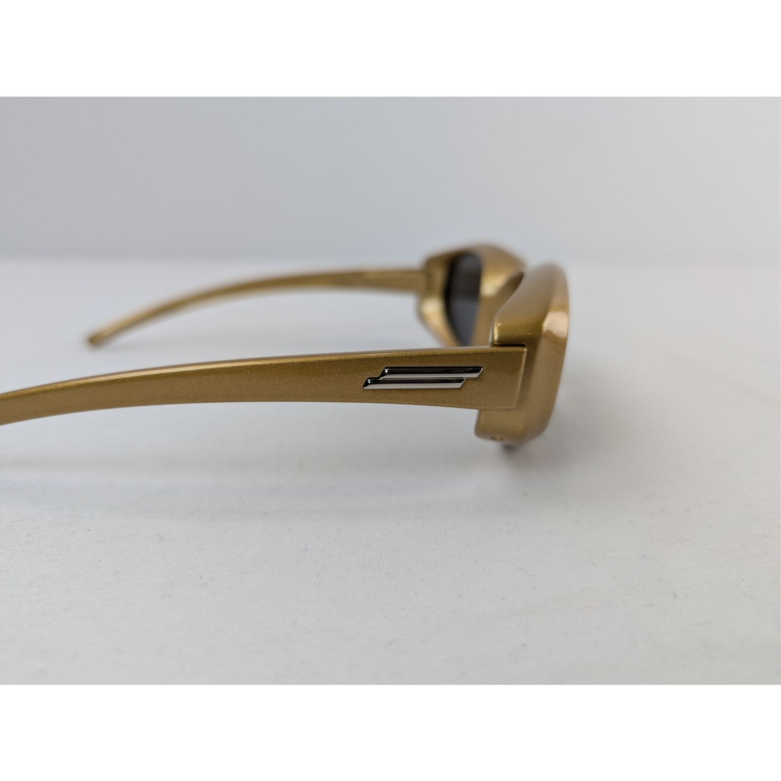 Bottega Veneta o1rshd1 Size: 0S / Oval Frame Sunglasses in Gold / Grey Size ONE SIZE - 4 Thumbnail