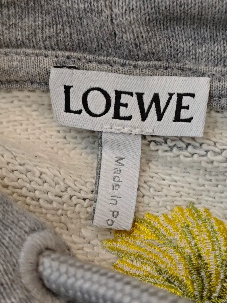 Loewe Loewe Red sweatshirt with a front that is shorter than the Size US XS / EU 42 / 0 - 6 Thumbnail