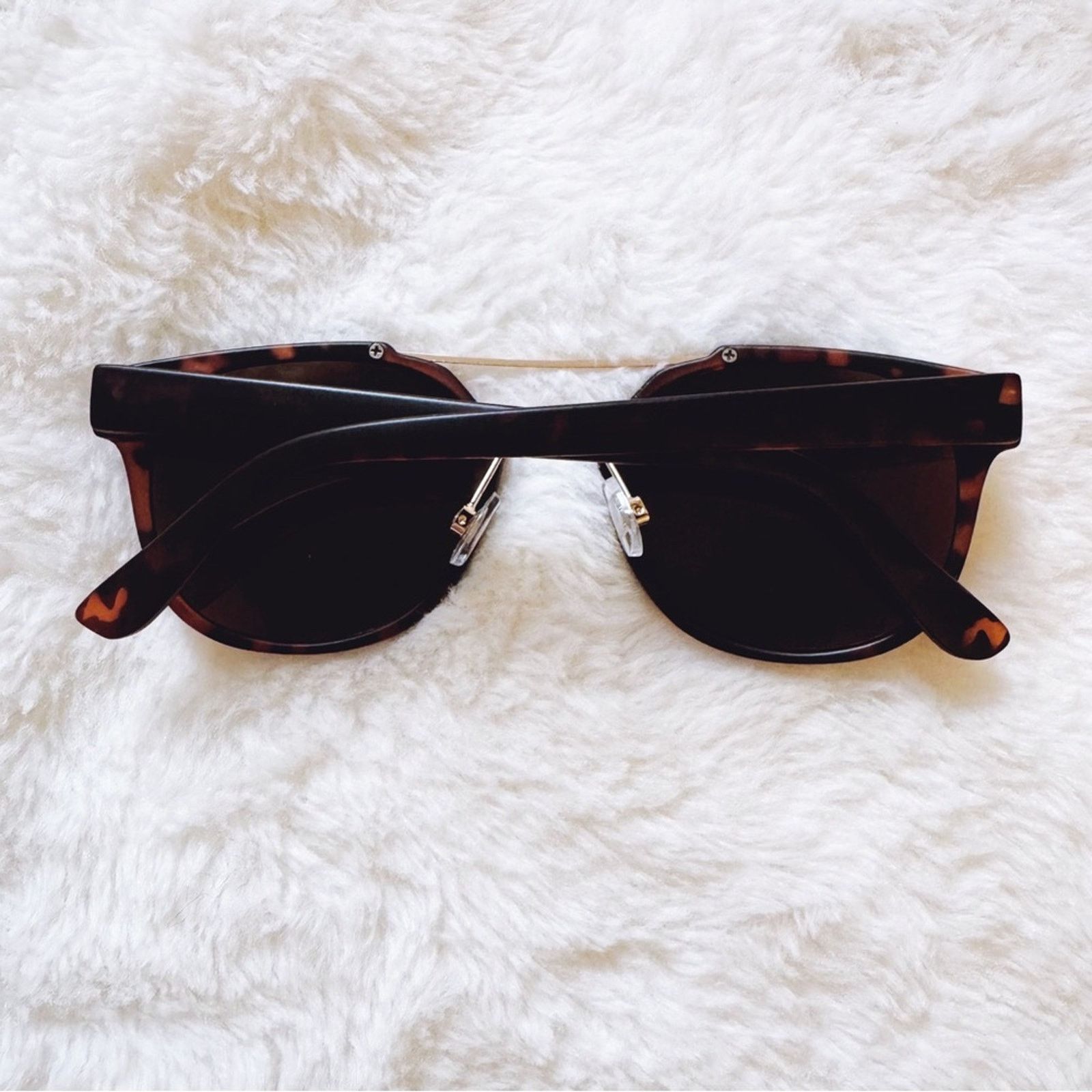 Other Alina Tortoise Brown Bold Round Sunglasses Size ONE SIZE - 10 Thumbnail