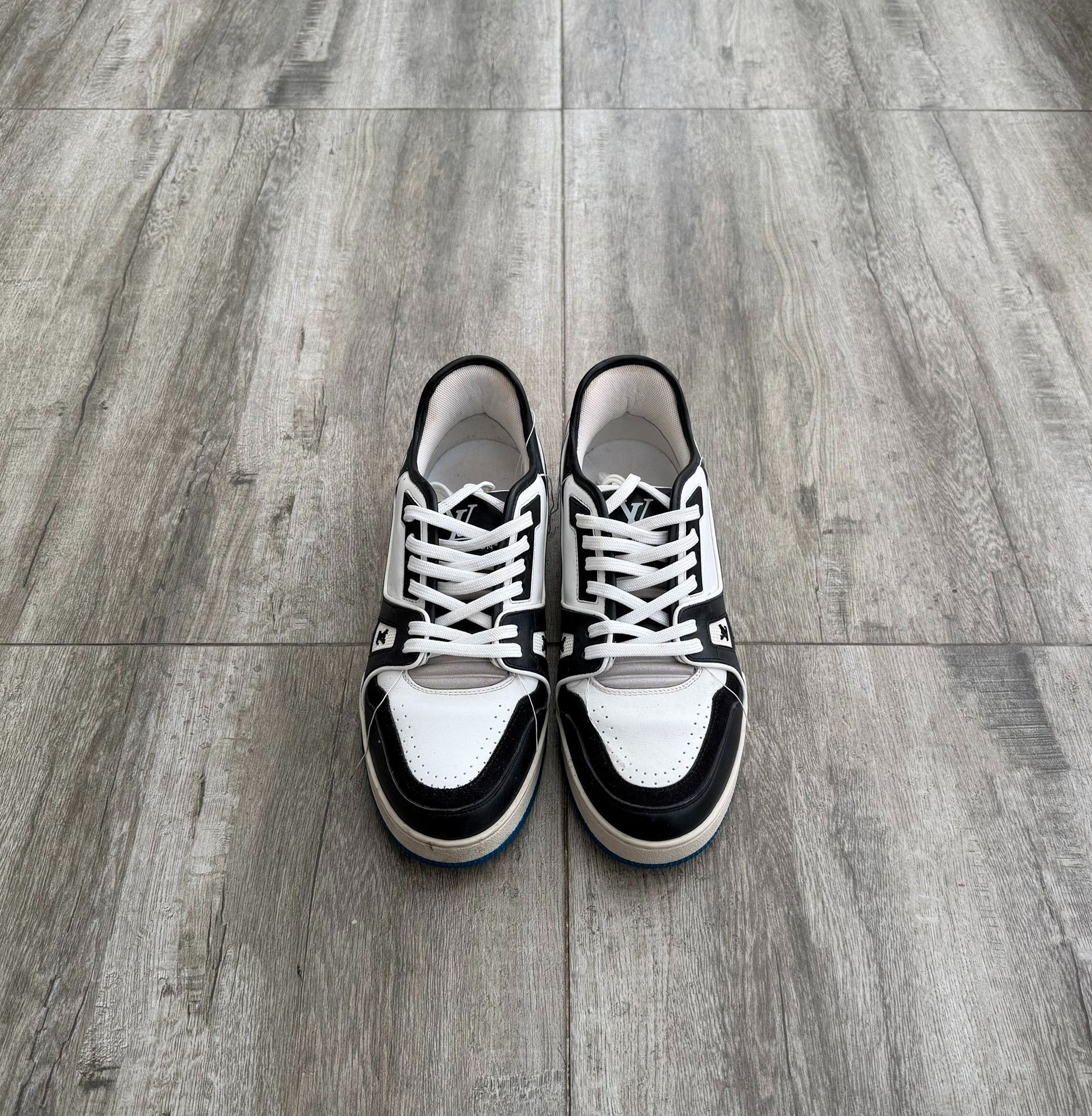 Louis Vuitton Louis Vuitton Trainer Low-Top Sneakers Size US 8.5 / EU 41-42 - 1 Thumbnail