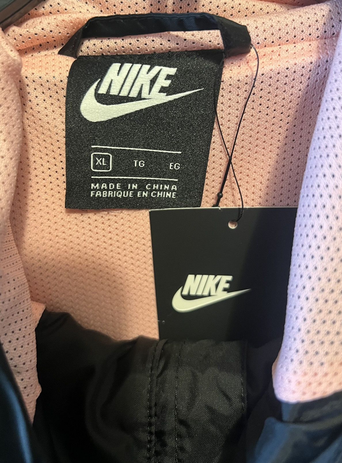 Nike Authentic Nike Sportswear windbreaker jacket XL have a day Size US XL / EU 56 / 4 - 6 Thumbnail