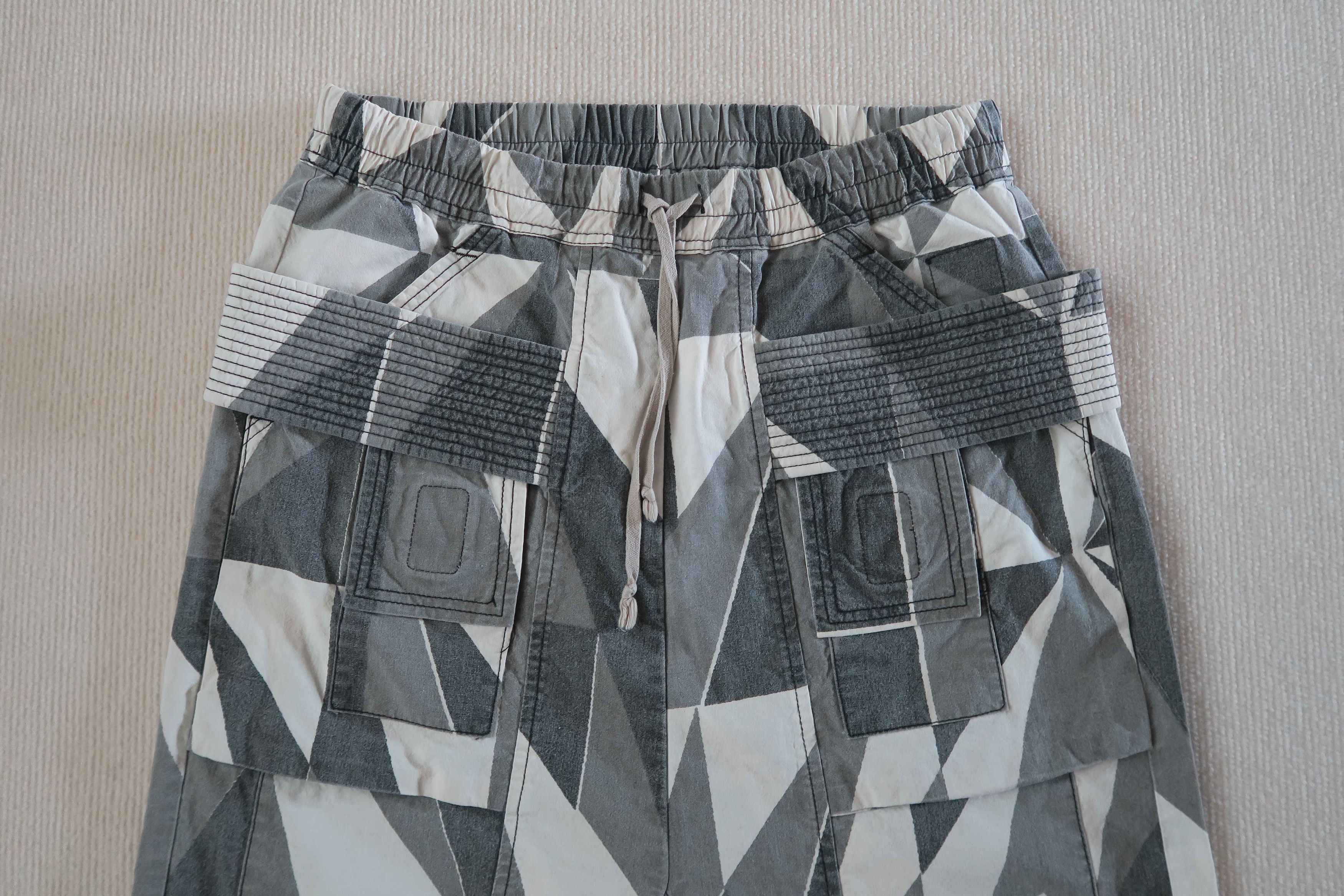 Rick Owens Drkshdw Rick Owens Drkshdw Geometric Creatch Pod Shorts Size US 34 / EU 50 - 3 Thumbnail