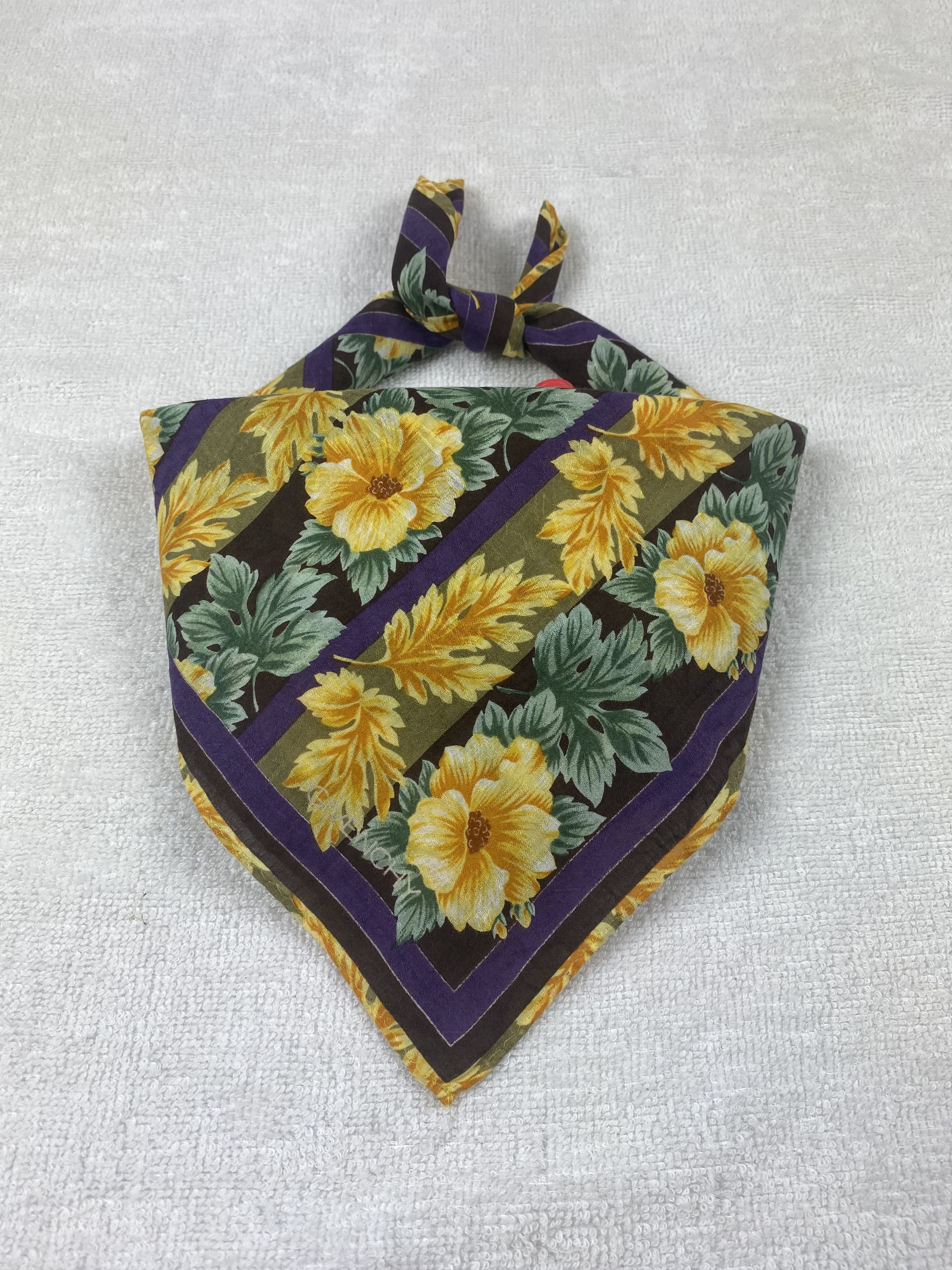 Vintage Givenchy Handkerchief / Bandana / Neckerchief A1173 Size ONE SIZE - 1 Thumbnail