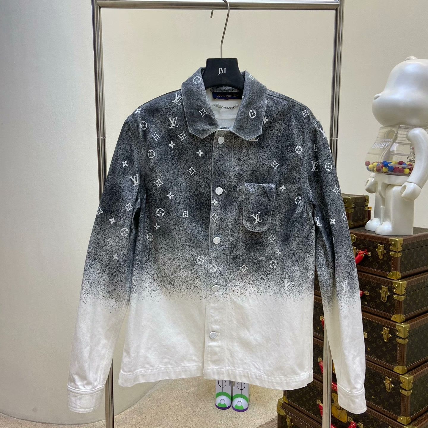 Louis Vuitton Louis Vuitton Denim Gradient Multi Shirt m Men Size US M / EU 48-50 / 2 - 1 Thumbnail