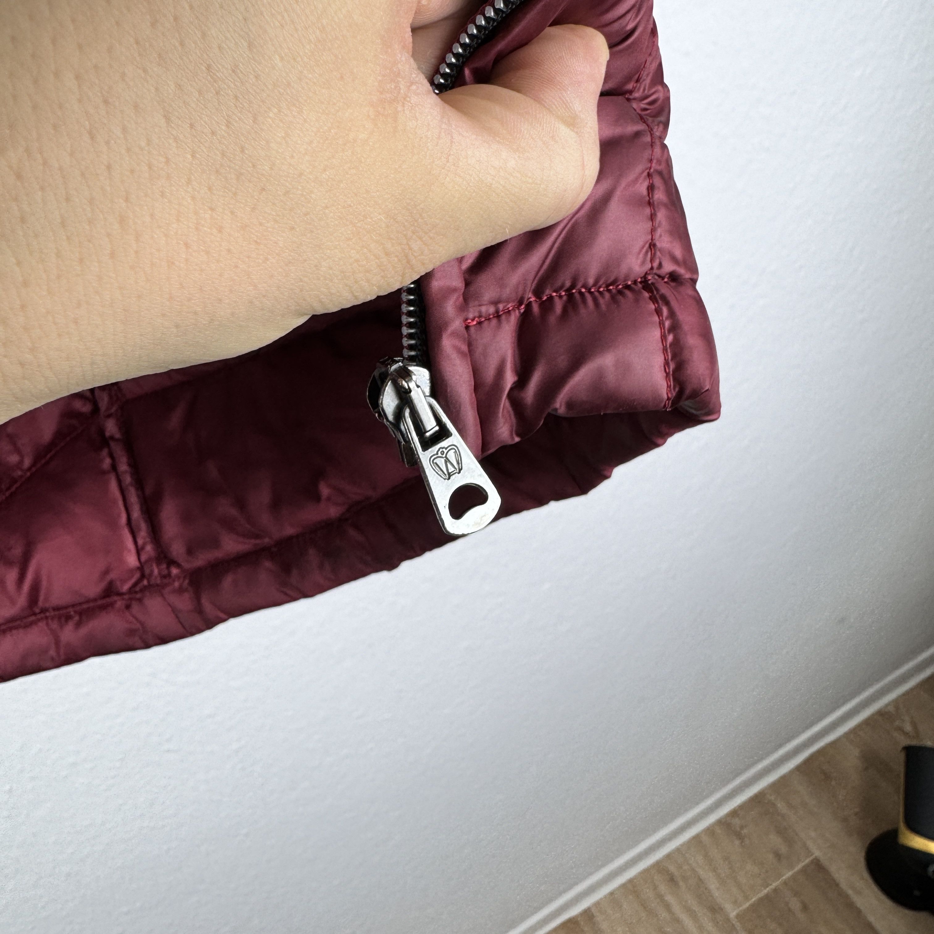 Weekend Max Mara Women`s MAX MARA WEEKEND NYLON RED PUFFER DOWNJACKET SIZE 40 Size M / US 6-8 / IT 42-44 - 5 Thumbnail