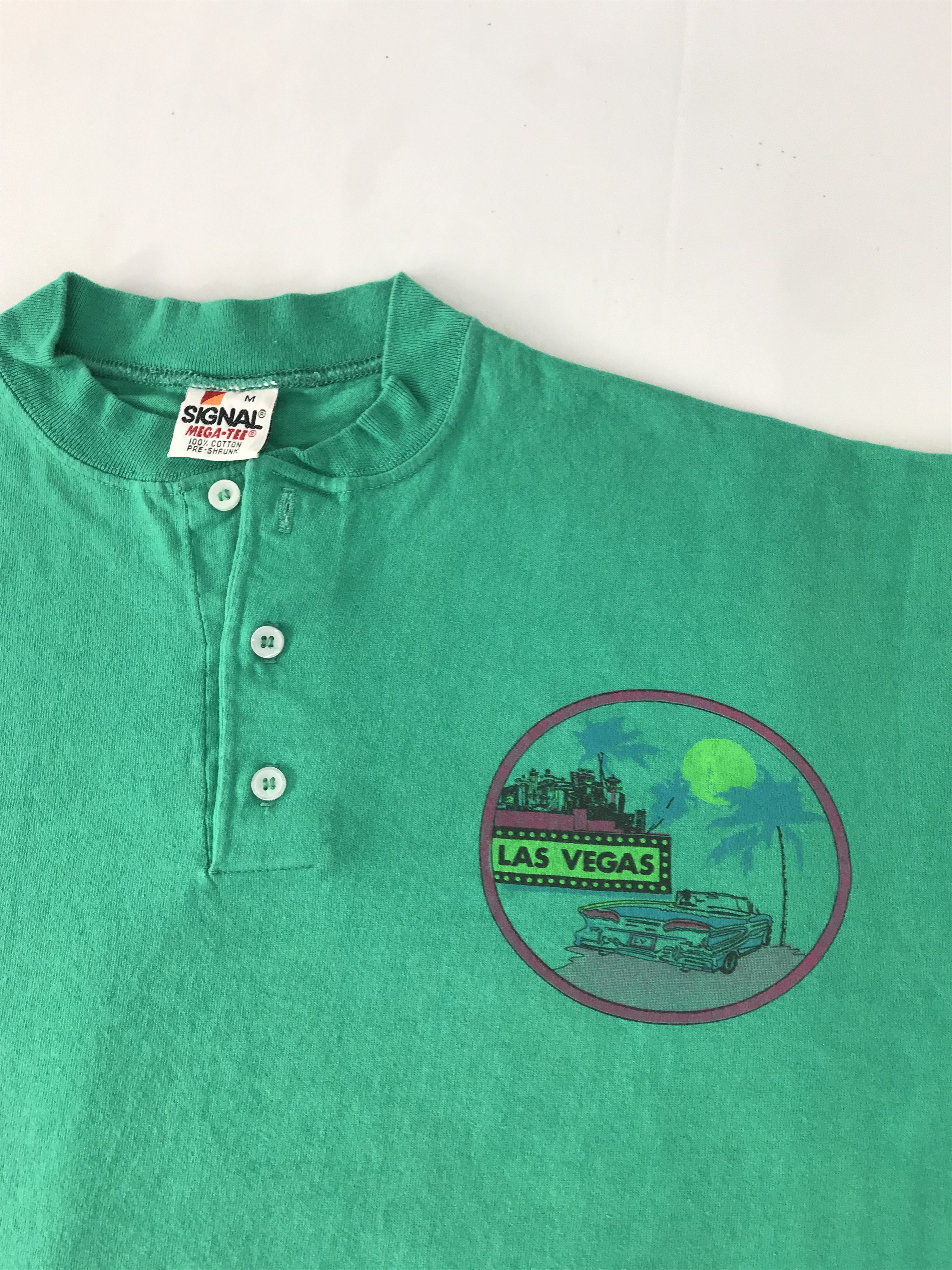 Vintage 90s Las Vegas Ocean Sent Soul Henley Neck Big Graphic Screen Size US L / EU 52-54 / 3 - 4 Thumbnail