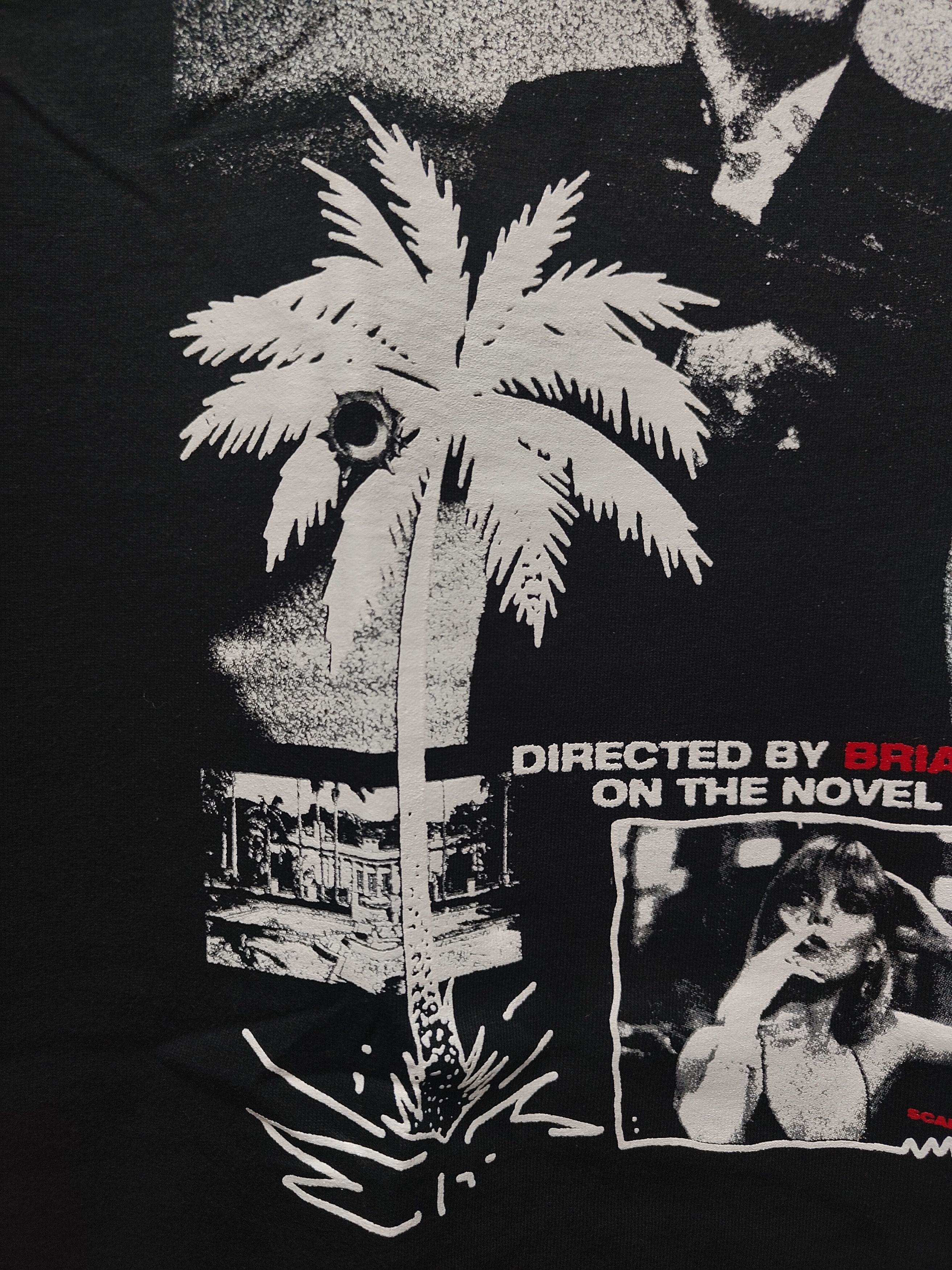 Other Scarface "The World Is Yours" T-shirt Size US XL / EU 56 / 4 - 5 Thumbnail