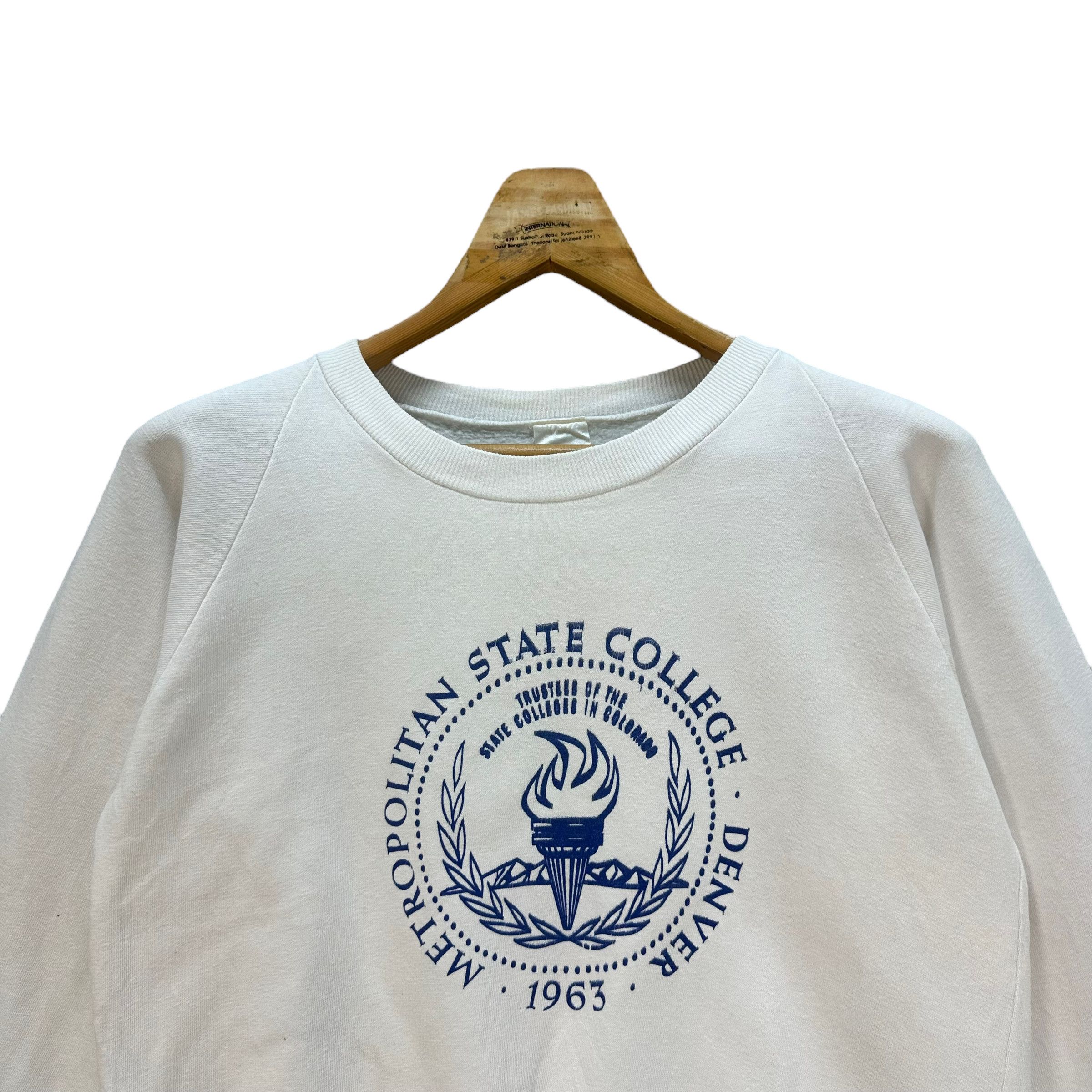 Vintage METROPOLITAN STATE COLLEGE DENVER 1963 SWEATSHIRT #8440-009 Size S / US 4 / IT 40 - 2 Thumbnail