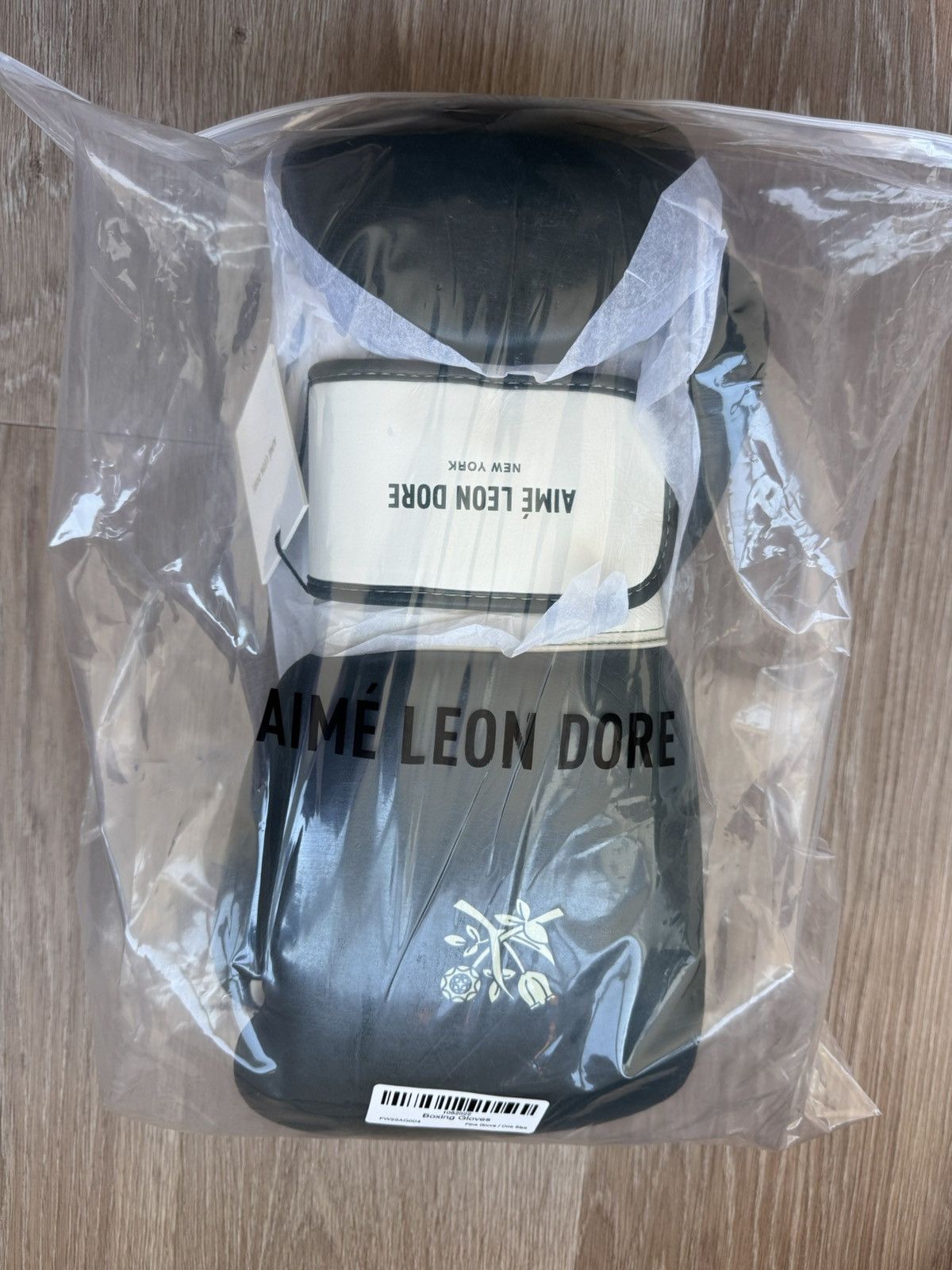 Aime Leon Dore Aime Leon Dore Crest Boxing Gloves Size ONE SIZE - 5 Thumbnail