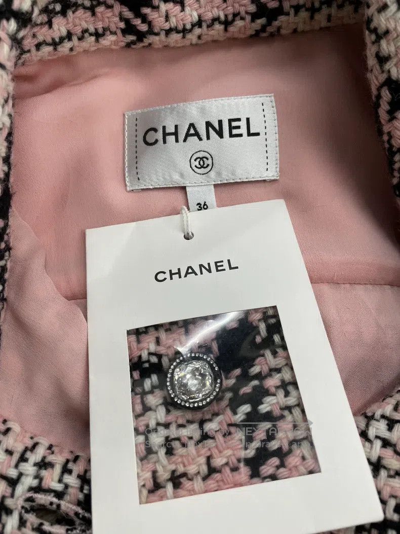 Chanel Chanel 21B pink, white and black plaid tweed knitted jacke Size XS / US 0-2 / IT 36-38 - 5 Thumbnail