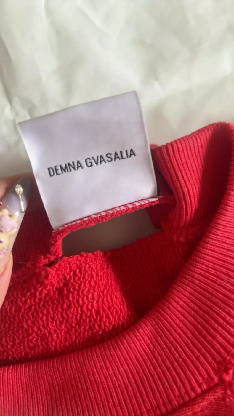 Vetements Vetements Champion off-shoulder loose sweater Size US L / EU 52-54 / 3 - 6 Thumbnail