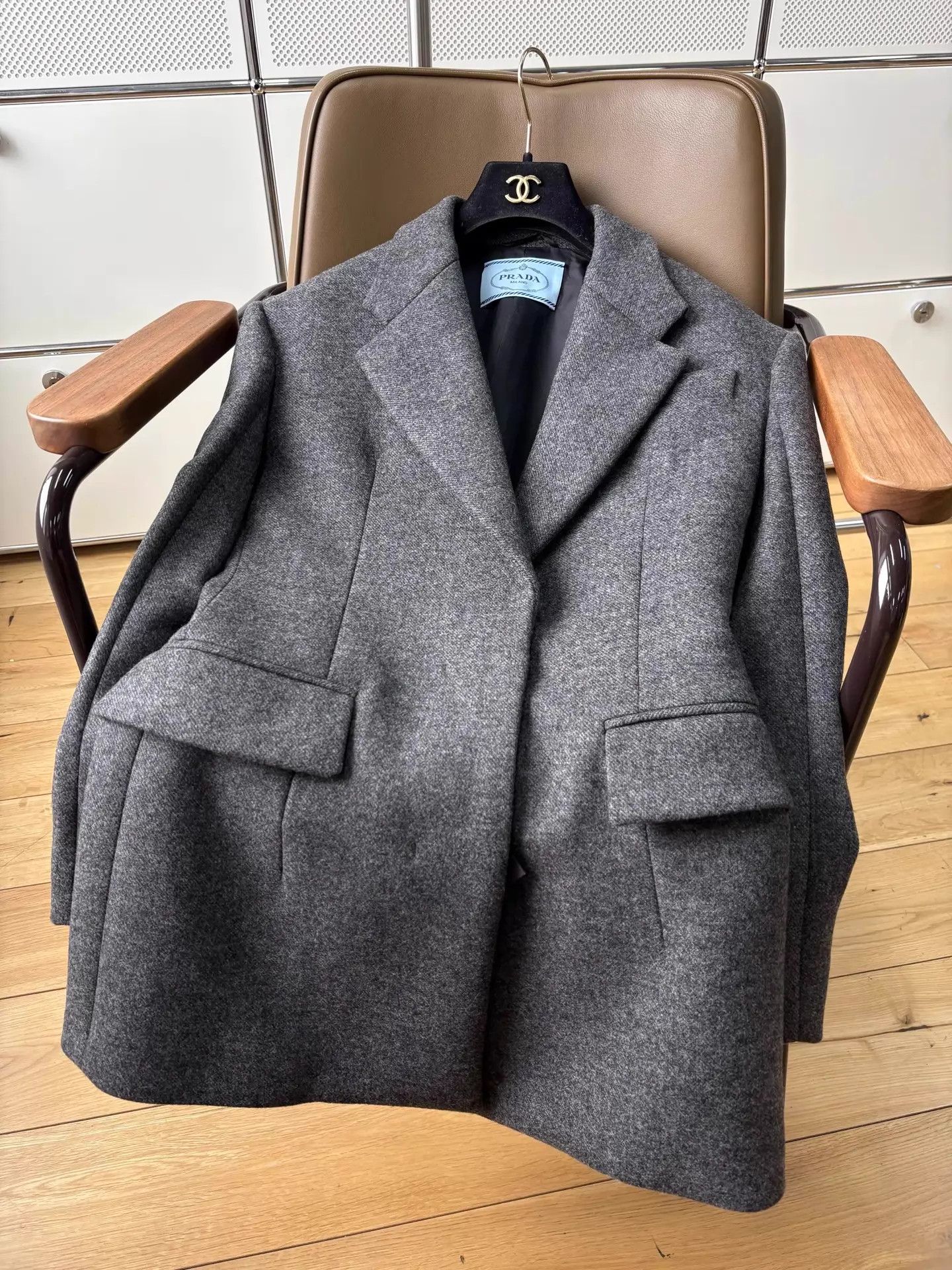 Prada Prada Gray 100% Wool Two Pockets Lapel IT38 Blazer Size XS / US 0-2 / IT 36-38 - 6 Thumbnail