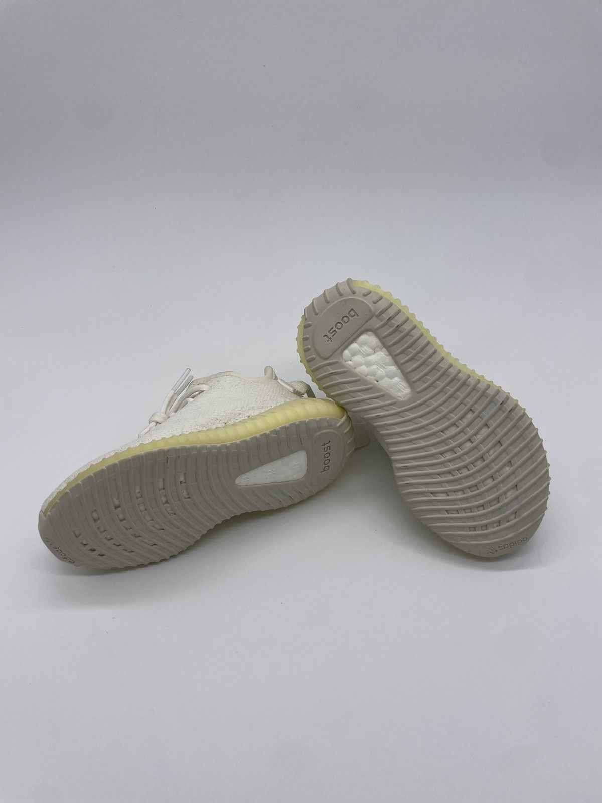 Adidas Infant Yeezy v2 cream Size US 8 / EU 41 - 5 Thumbnail