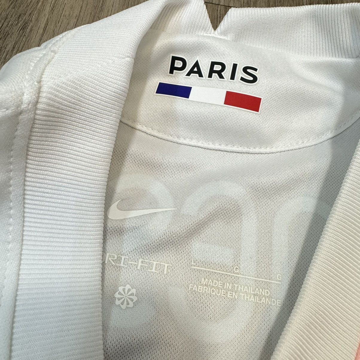 Nike (Youth size)PSG 21/22 away shirt #10 Neymar (Bnwt) Size US XXS / EU 40 - 6 Thumbnail