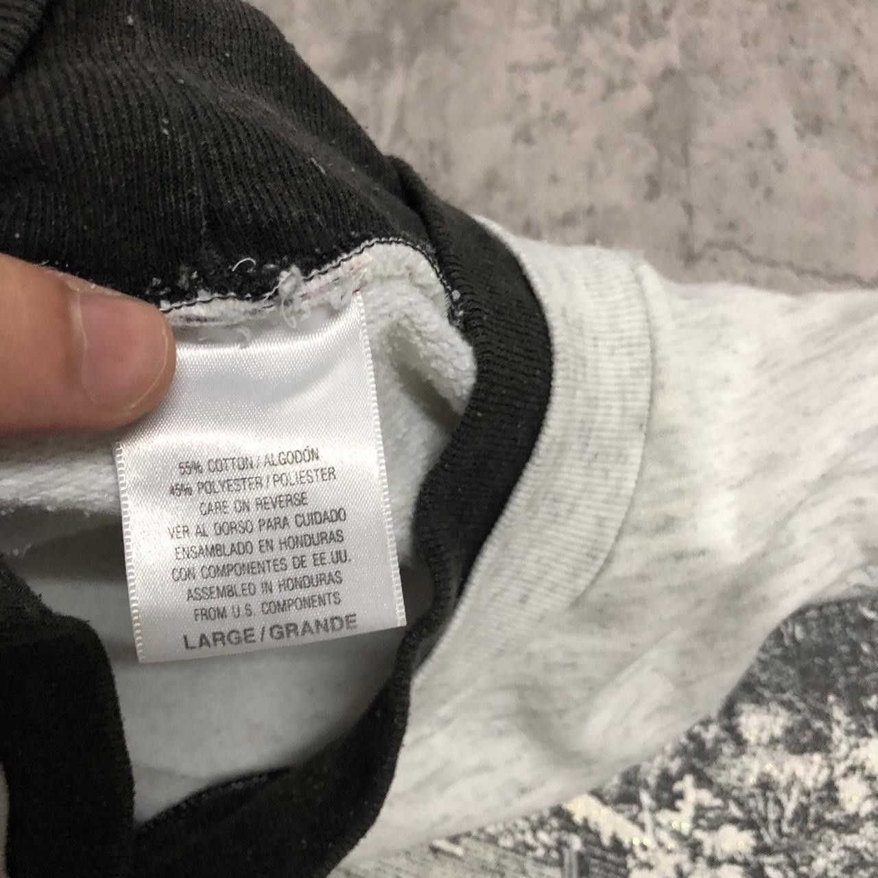 Other Grey and black vintage sweatshirt with a unique print finds Size L / US 10 / IT 46 - 3 Thumbnail