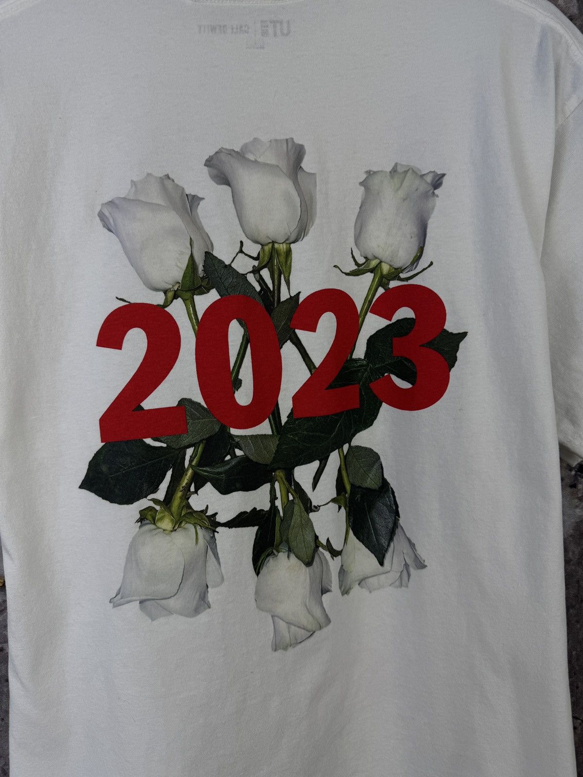 Other Men’s Uni Qlo Cali Dewitt Roses T-Shirt Size Small Size US S / EU 44-46 / 1 - 14 Thumbnail