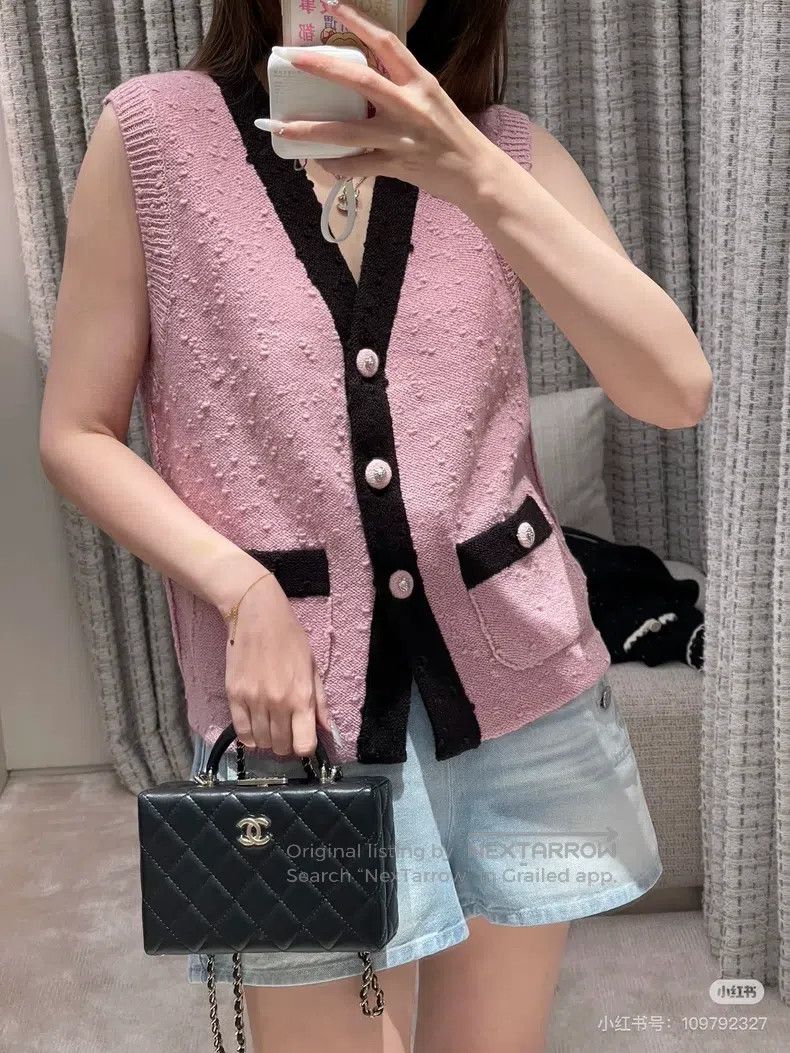 Chanel Chanel 24 autumn and winter pink and black knitted vest Size XS / US 0-2 / IT 36-38 - 5 Thumbnail