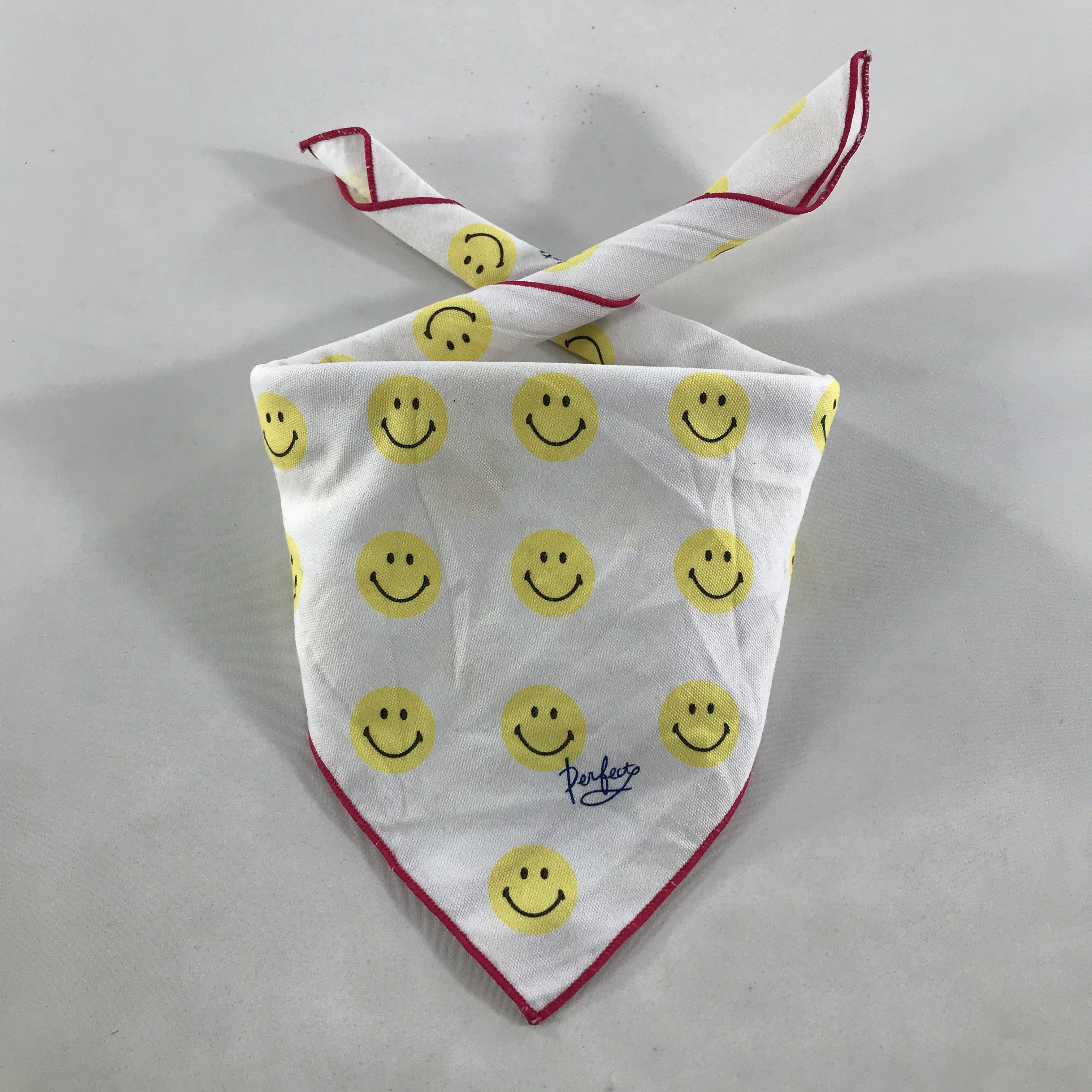 Vintage Vintage Smile Bandana / Handkerchief / Neckerchief -S1761 Size ONE SIZE - 3 Thumbnail