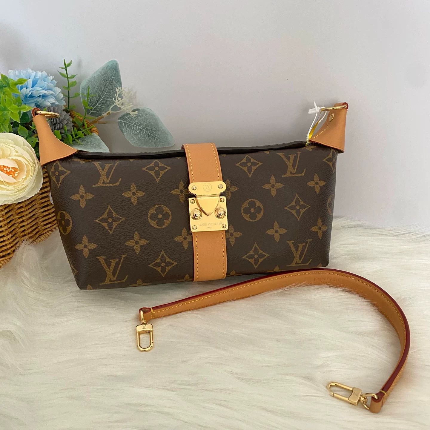 Louis Vuitton Pre-loved Bag Very good condition Size ONE SIZE - 1 Thumbnail