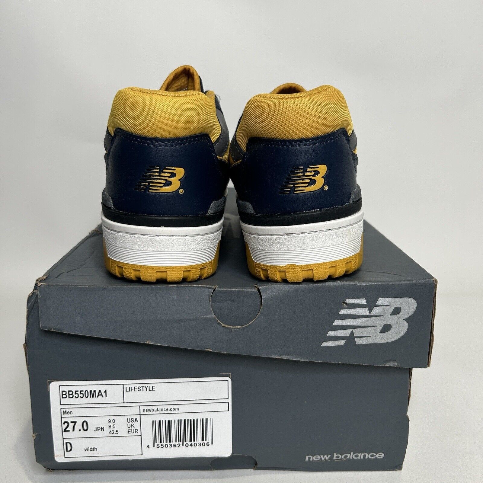 New Balance New Balance 550 “Michigan/Navy Yellow” 2024 Size US 9 / EU 42 - 4 Thumbnail
