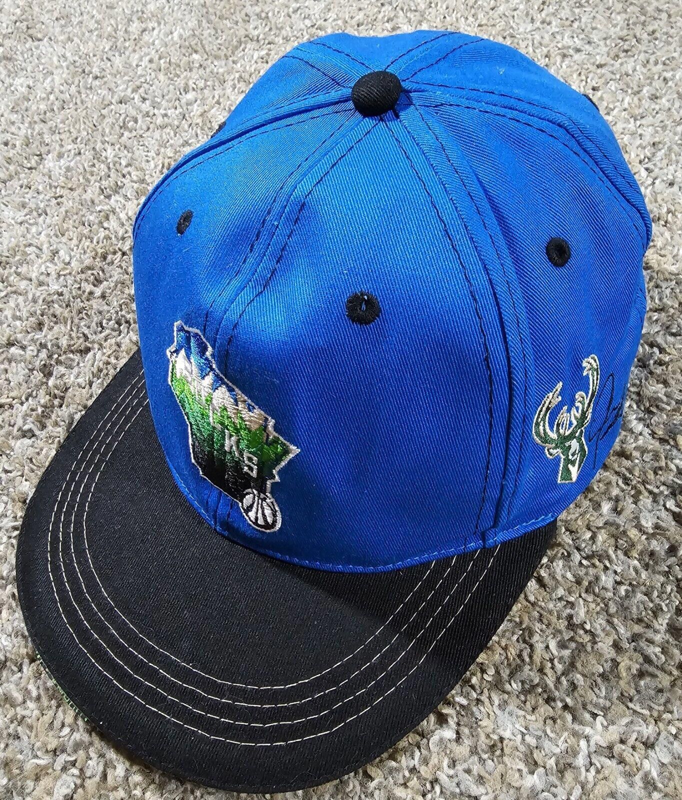 Designer Milwaukee Bucks Basketball NBA Holiday Edition Snapback Hat Size ONE SIZE - 2 Thumbnail
