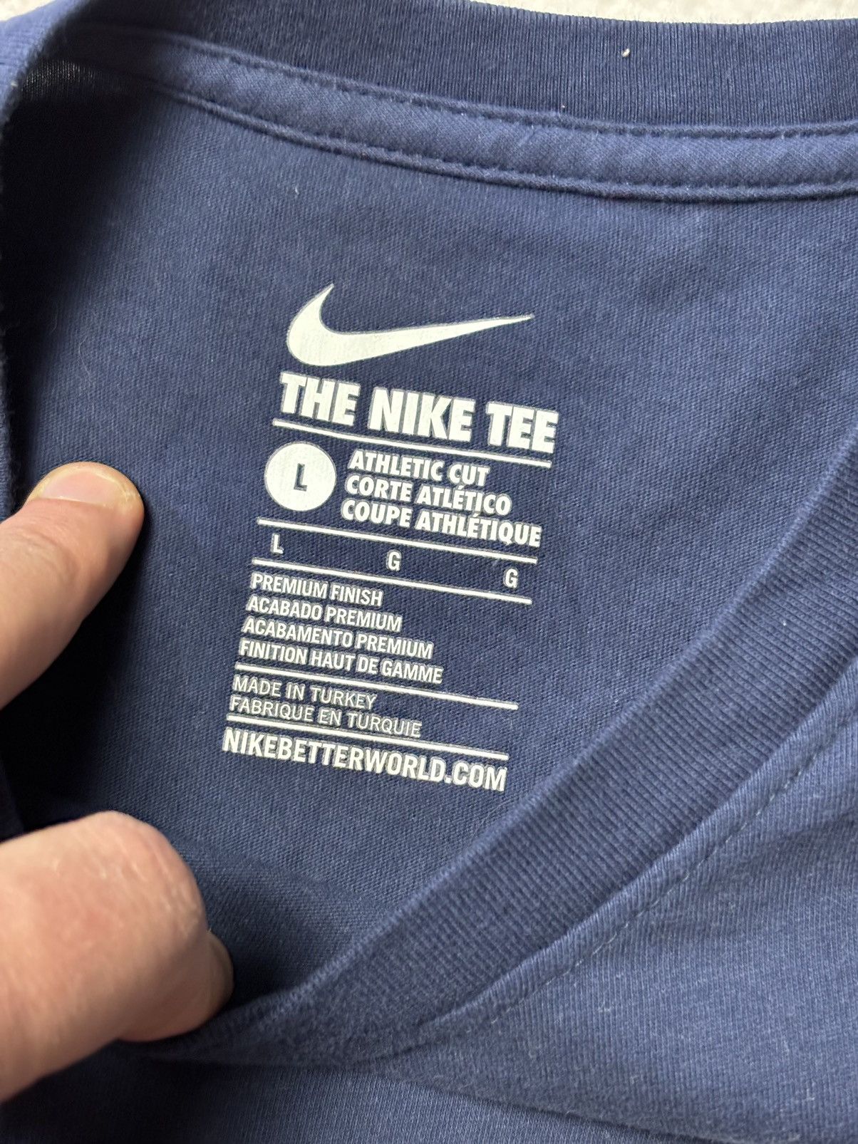Nike Nike RF Roger Federer V-Neck Tee Shirt Size L Size US L / EU 52-54 / 3 - 3 Thumbnail