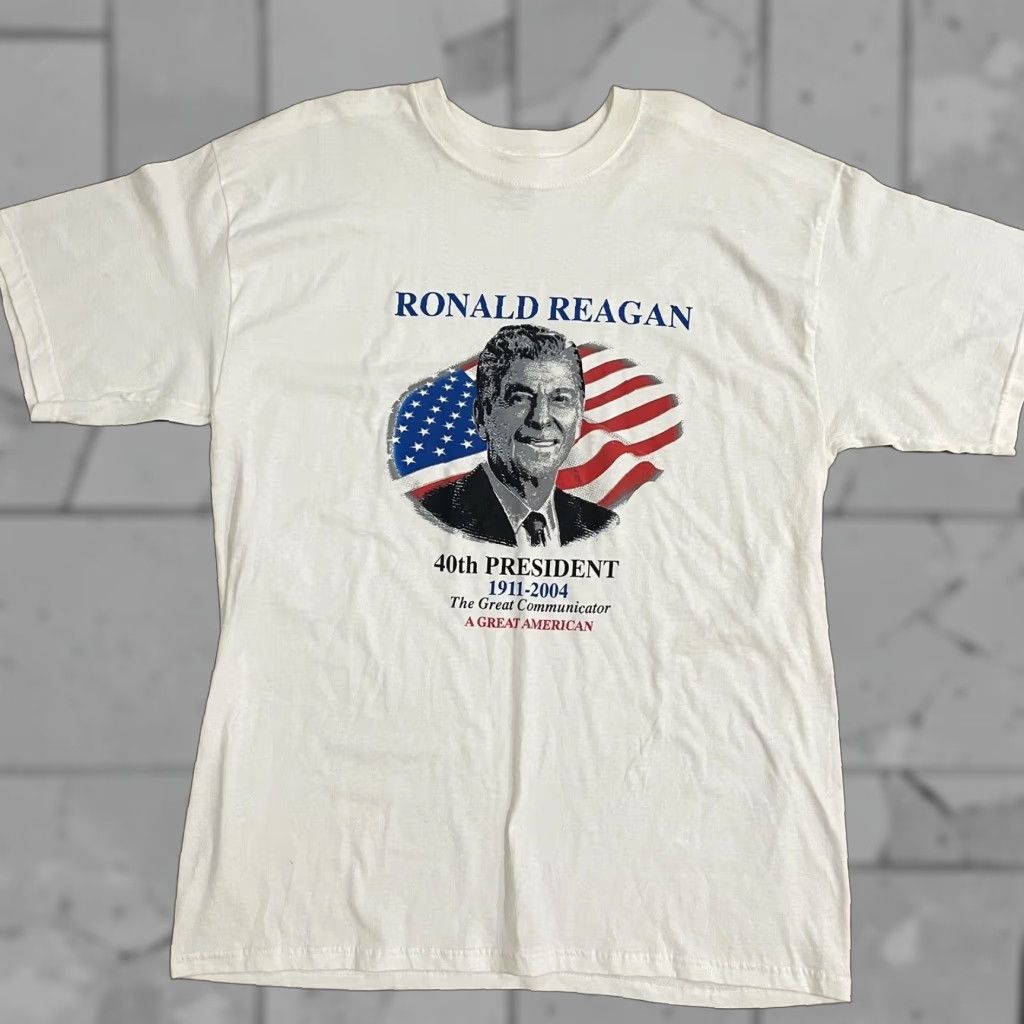Gildan VINTAGE Ronald Reagan Graphic T-Shirt Men’s XL White Casual 80s Politics Mens Size US XL / EU 56 / 4 - 1 Thumbnail