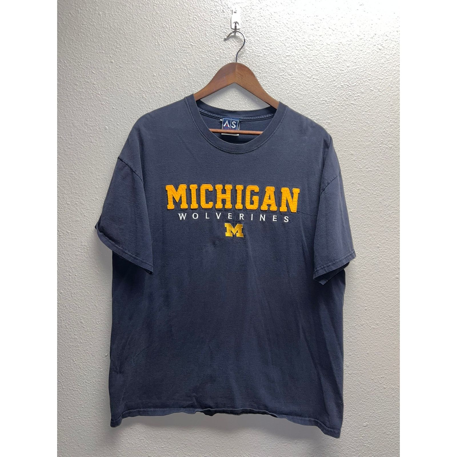 Vintage Vintage Michigan Wolverines Shirt AS Sports Tee 90s XL Size US XL / EU 56 / 4 - 1 Thumbnail