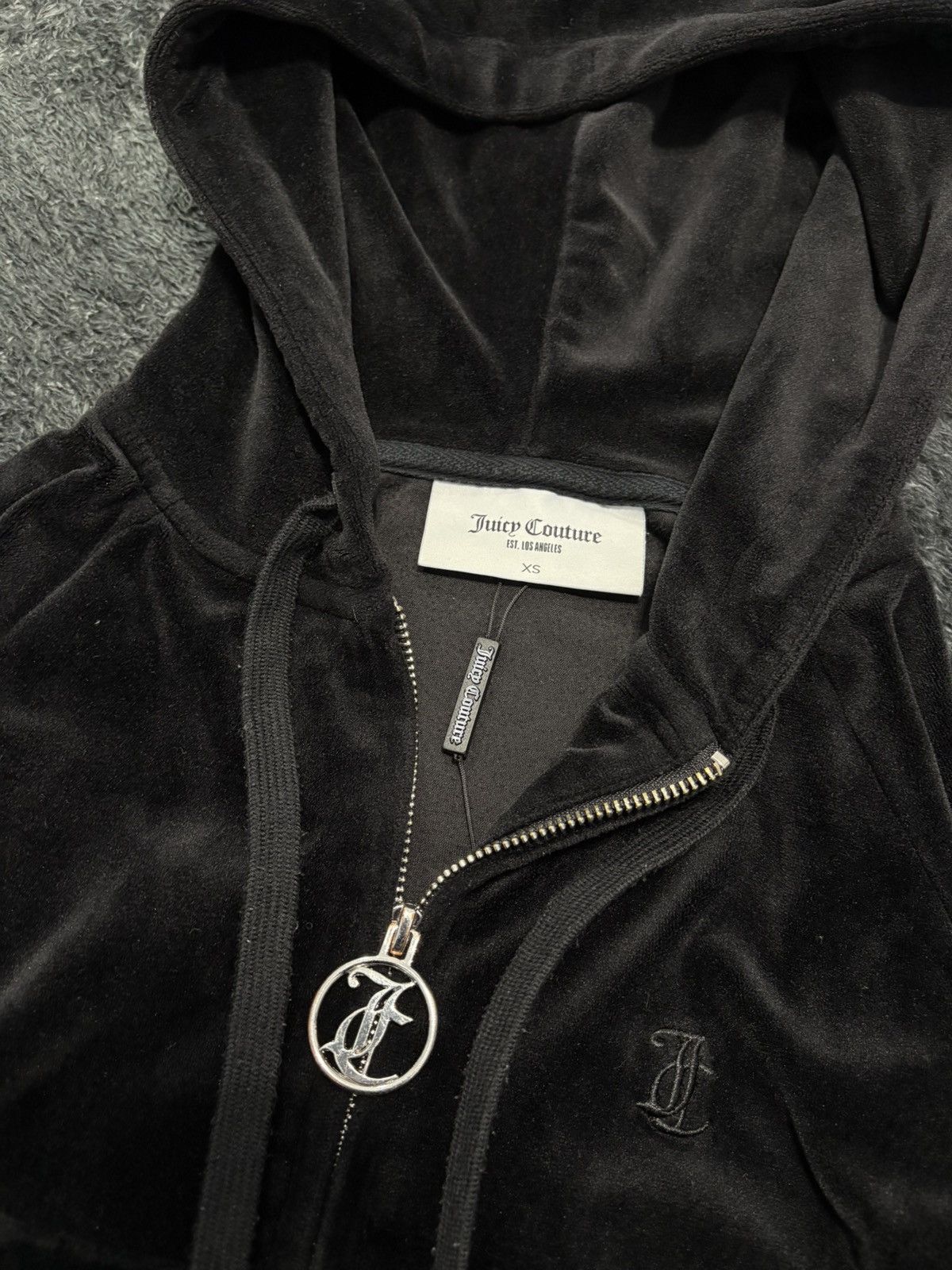 Juicy Couture Juicy Couture Black Velour Big Logo Suit Hoodie + Pants Size XS / US 0-2 / IT 36-38 - 9 Thumbnail