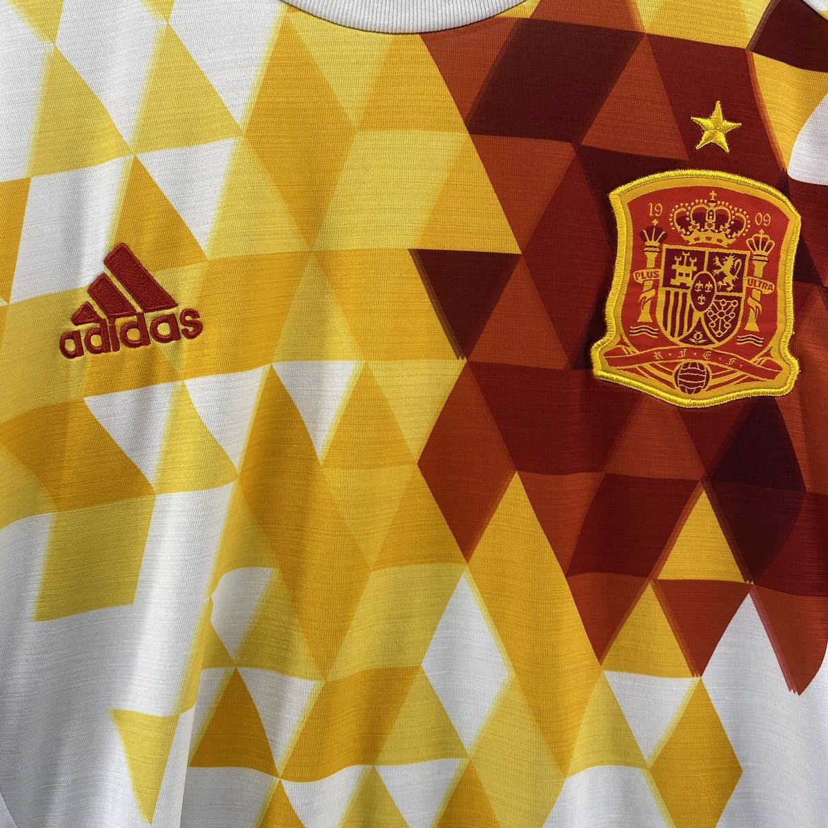 Adidas × Vintage Sergio Ramos Spain 2016 Away Soccer Football Jersey Nike Size US L / EU 52-54 / 3 - 3 Thumbnail