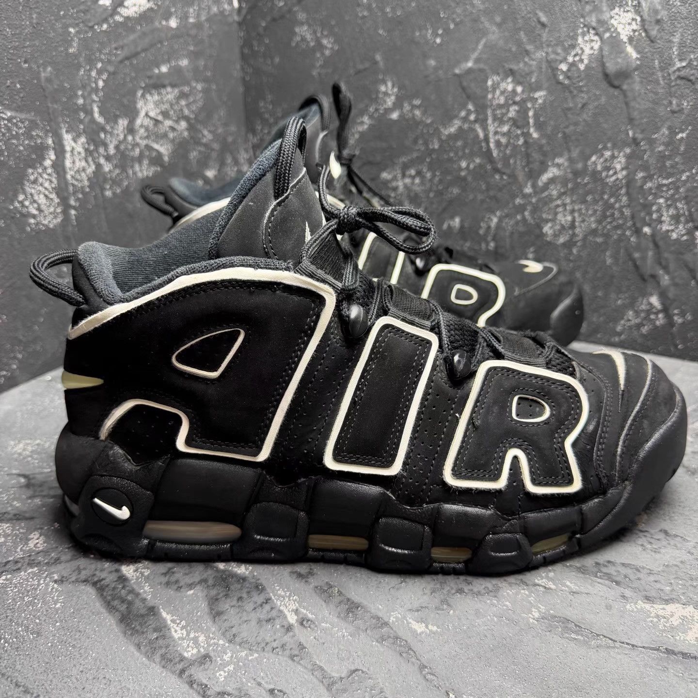 Nike Nike Air More Uptempo Black & White Q10 Size US 10 / EU 43 - 5 Thumbnail
