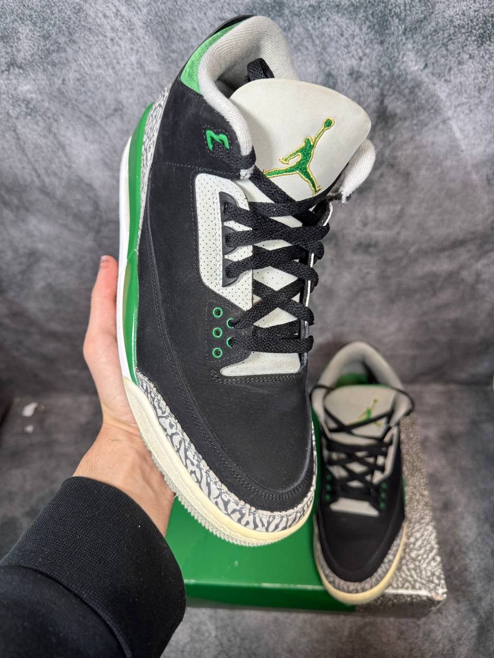 Jordan Brand Size 12 | Jordan 3 Pine Green With Box | Pre-Owned Size US 12 / EU 45 - 1 Thumbnail