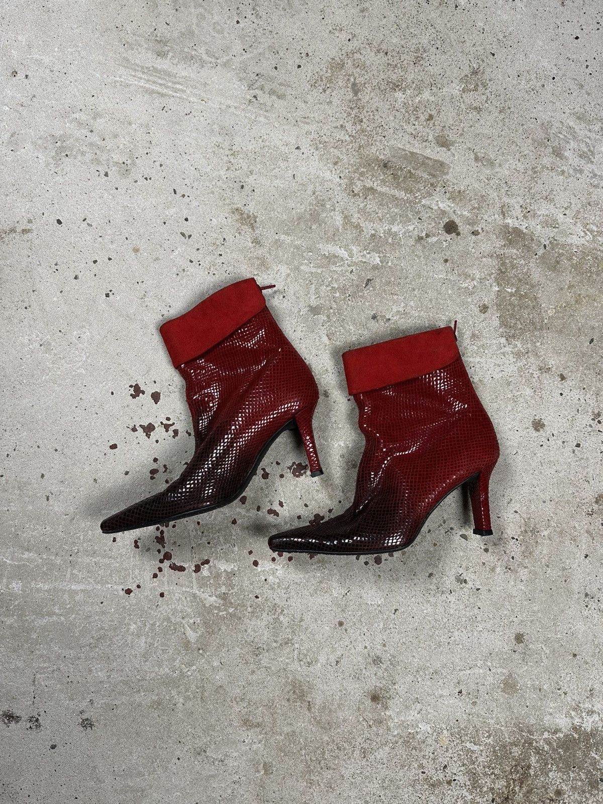 Stuart Weitzman Stuart Weitzman Snakeskin Gradient Red Apollo Botties High Size US 7.5 / IT 37.5 - 1 Thumbnail