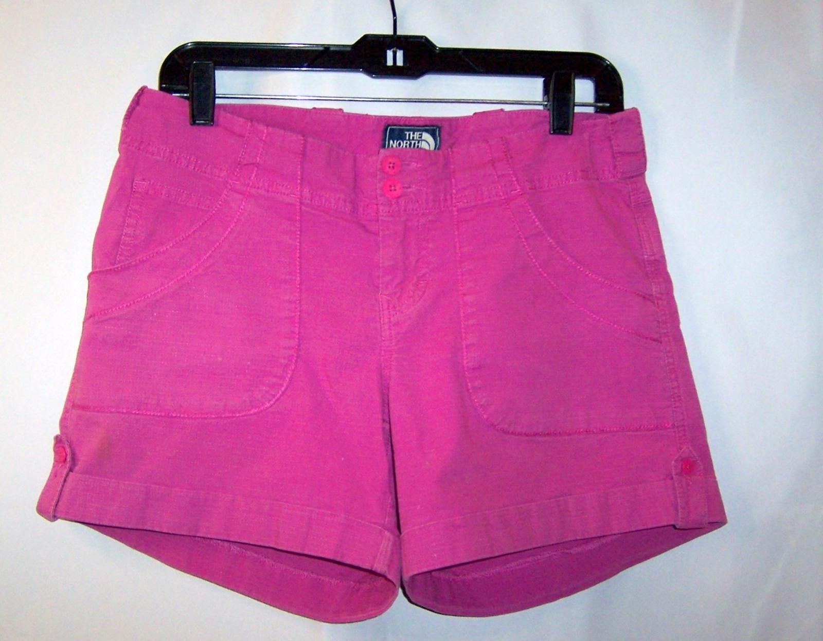 The North Face The North Face Pink/Fuschia Cotton Mid-Rise Shorts Women's 6 Size 28" / US 6 / IT 42 - 1 Thumbnail