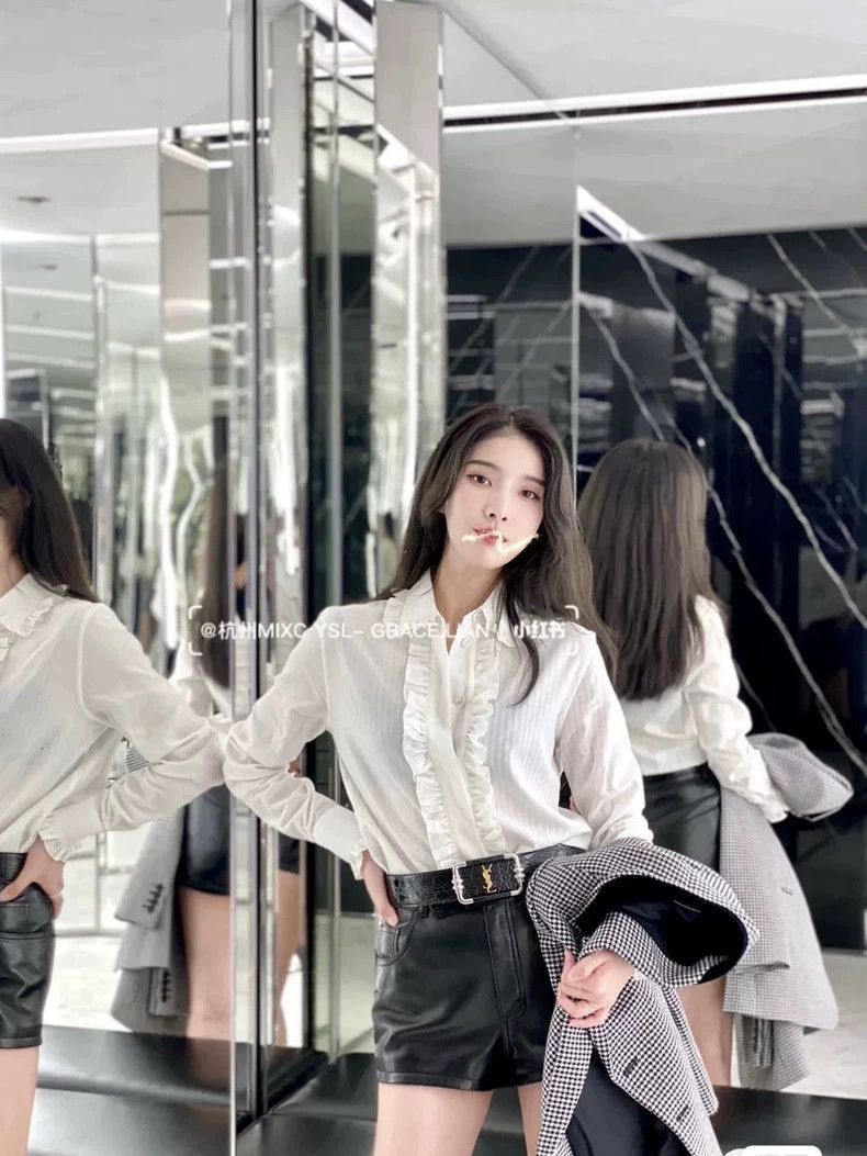 Saint Laurent Paris Saint Laurent Paris Saint Laurent Long Sleeve Ruffle Shirt Size US S / EU 44-46 / 1 - 6 Thumbnail