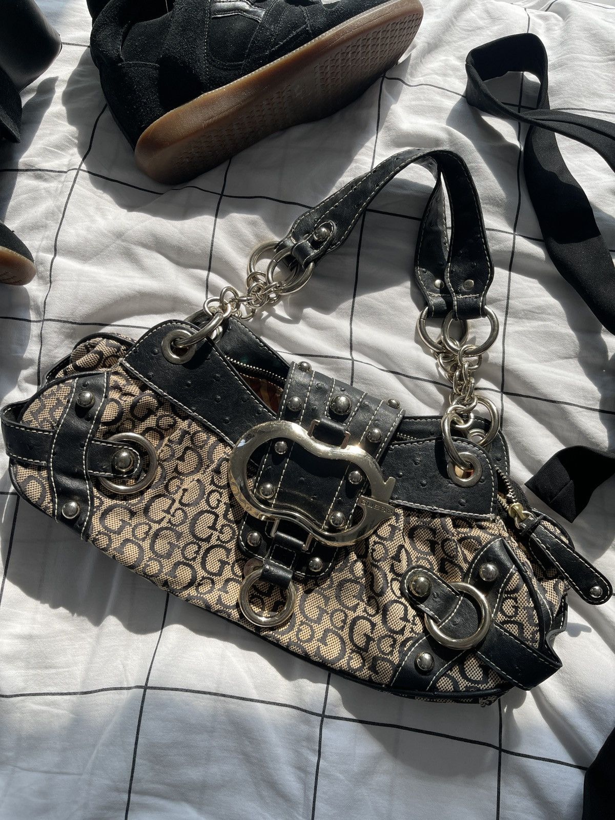 Guess Guess vintage buckle logo bag Monogram mini 00s Y2k Handbag Size ONE SIZE - 9 Thumbnail