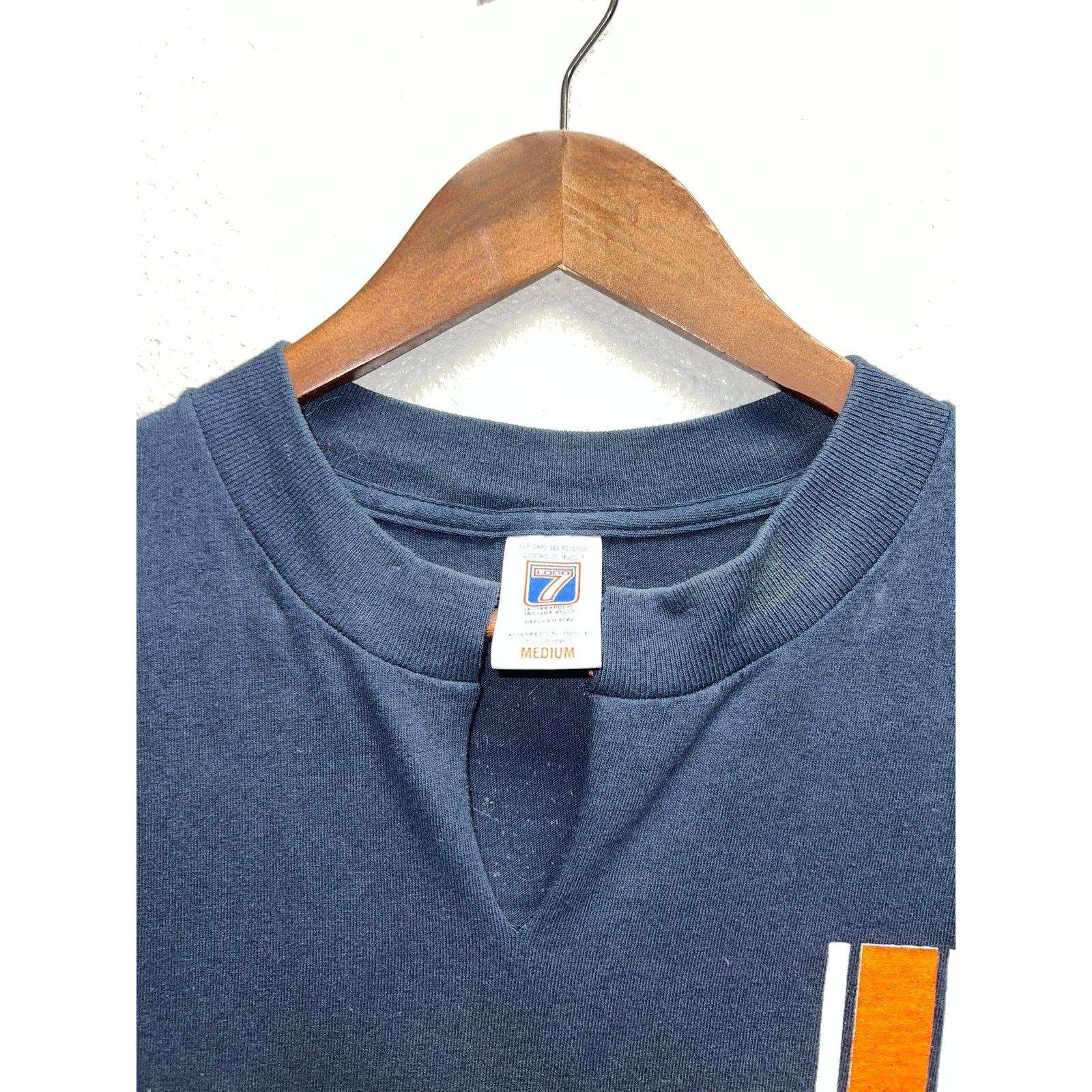 Vintage Vintage Womens Denver Broncos Shirt Logo 7 Cut Neck NFL VTG Size M / US 6-8 / IT 42-44 - 4 Thumbnail