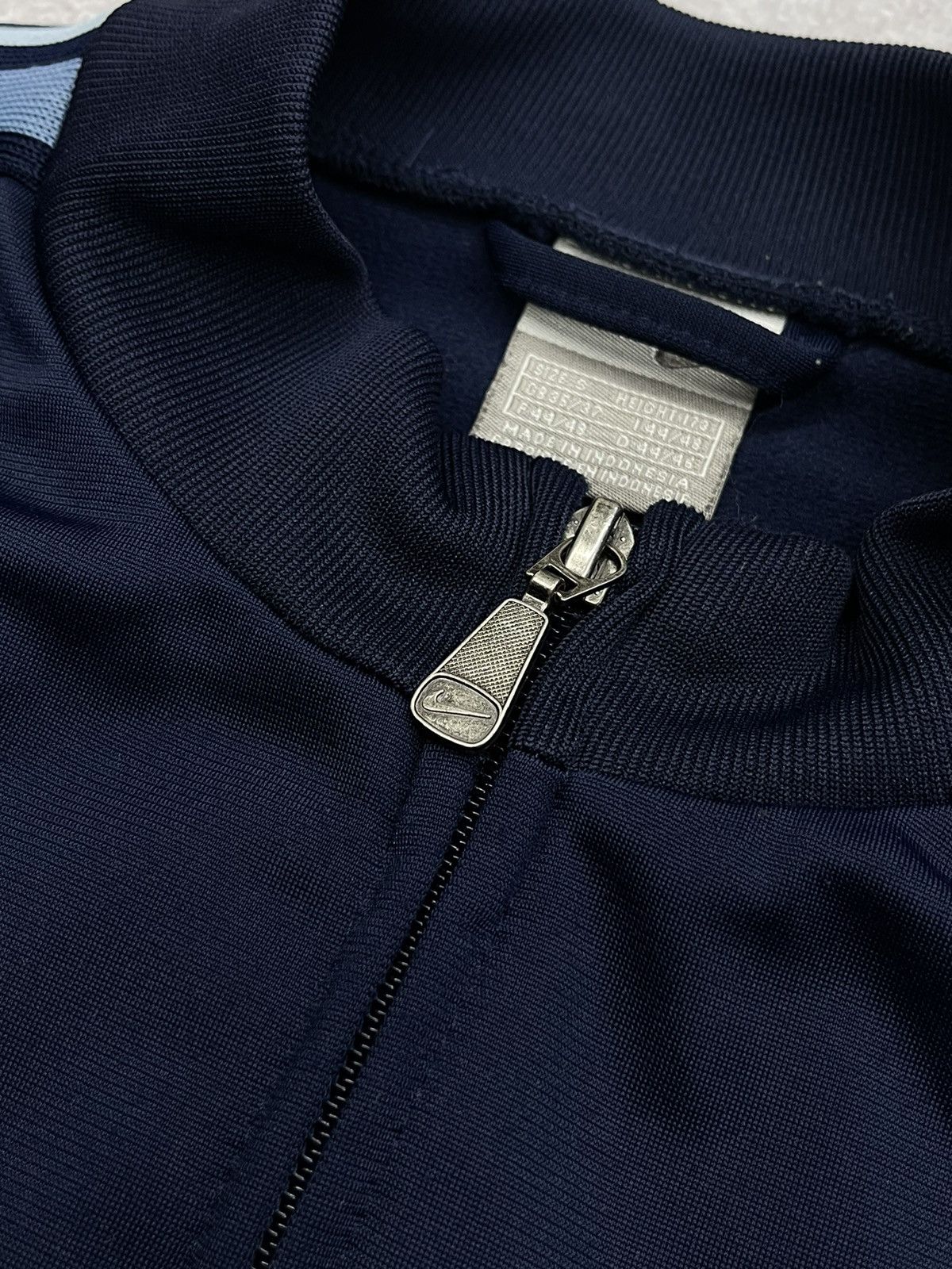 Nike Vintage Nike Track Jacket Navy Small Logo Y2K TN ACG Size US S / EU 44-46 / 1 - 6 Thumbnail