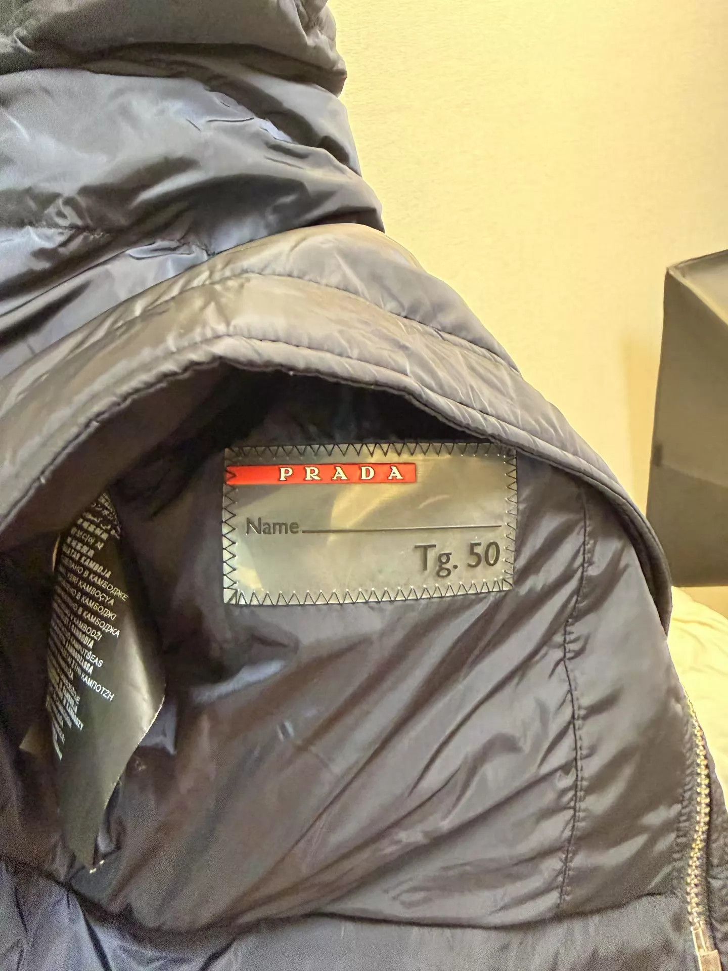 Prada Prada Triangle Logo Gilet 50 99% New Size US M / EU 48-50 / 2 - 5 Thumbnail
