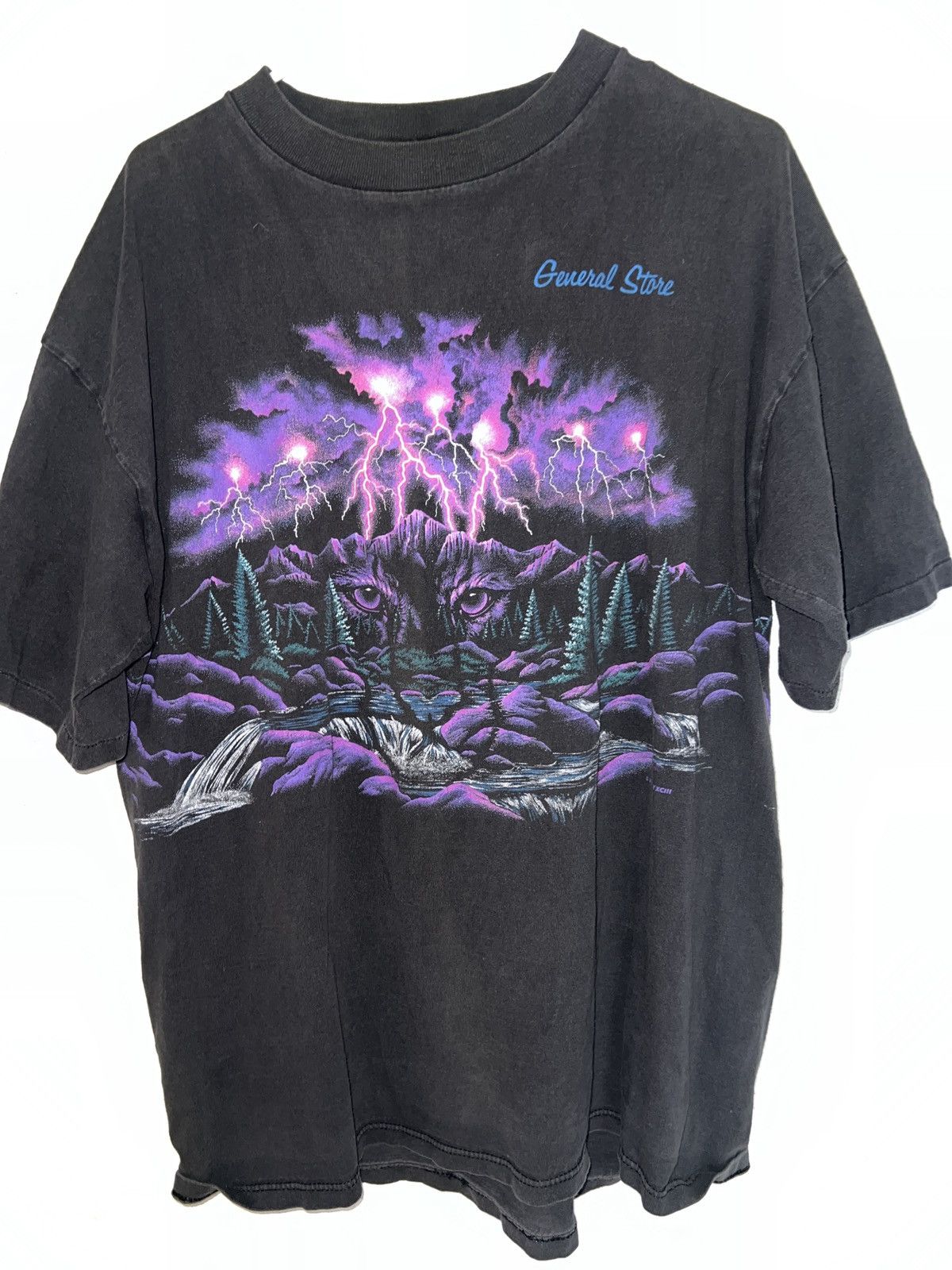 Other vintage graphic tea Size US XL / EU 56 / 4 - 1 Thumbnail