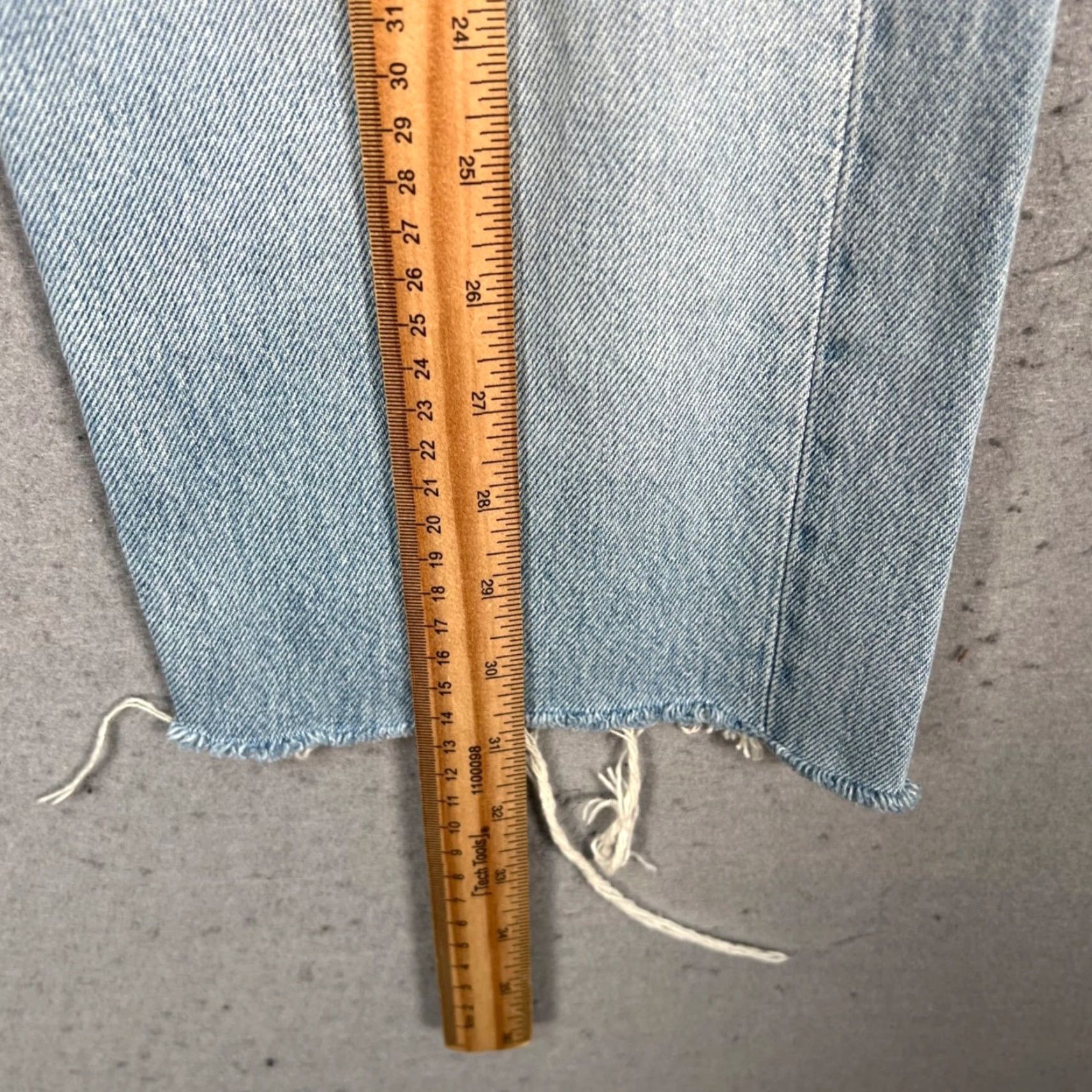 Levi's VINTAGE Levi's Jeans Women 26 x 22 Cropped Light Wash High Rise Straight 5-Pocket Denim Blue 90s Style Womens Size 26" / US 2 / IT 38 - 5 Thumbnail