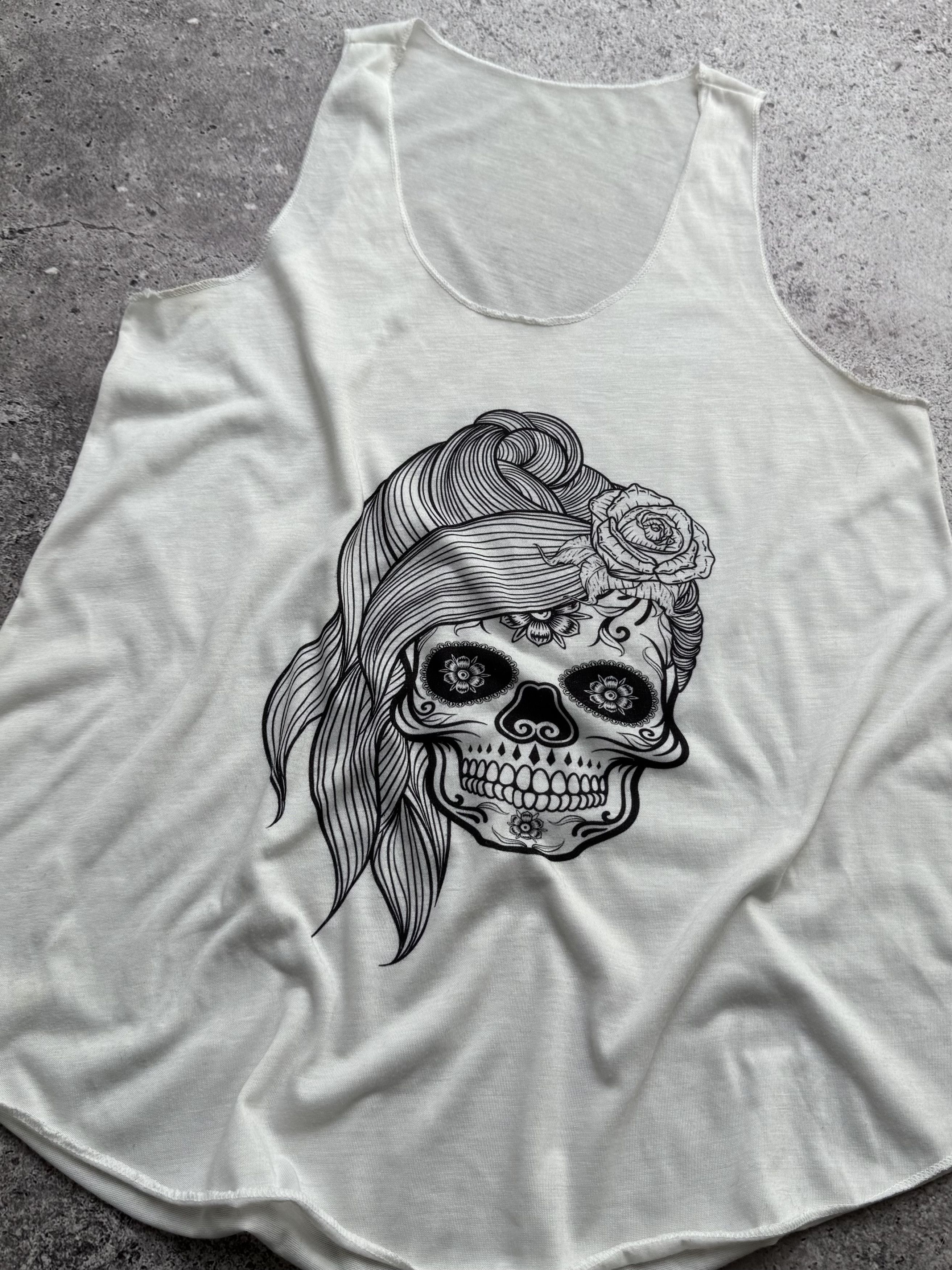 Vintage Vintage Graphic Tank Top Gothic Punk Y2K Festival TopE8 Size M / US 6-8 / IT 42-44 - 2 Thumbnail
