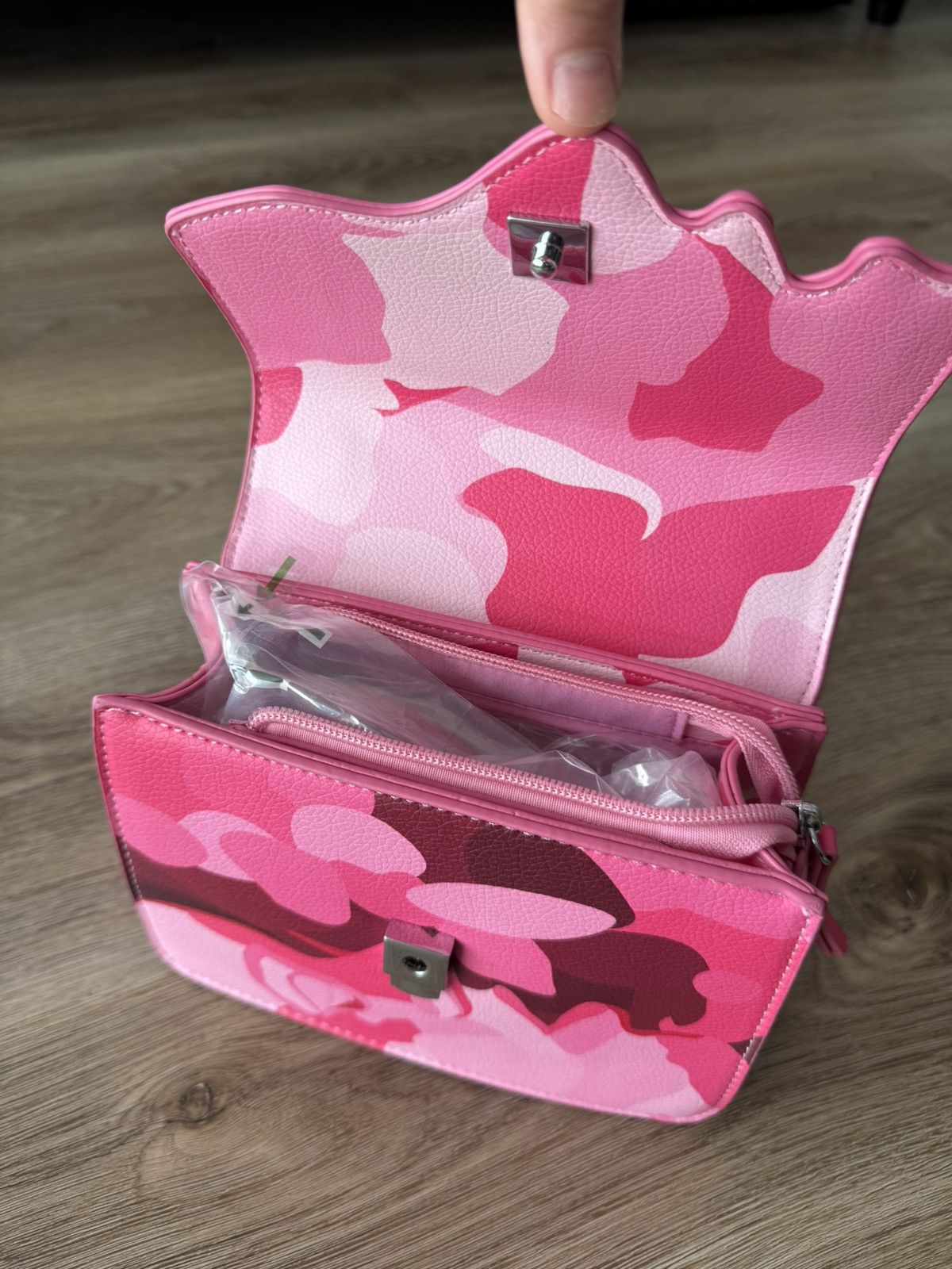 KidSuper KidSuper Studio, The Kissing Bag Size ONE SIZE - 7 Thumbnail