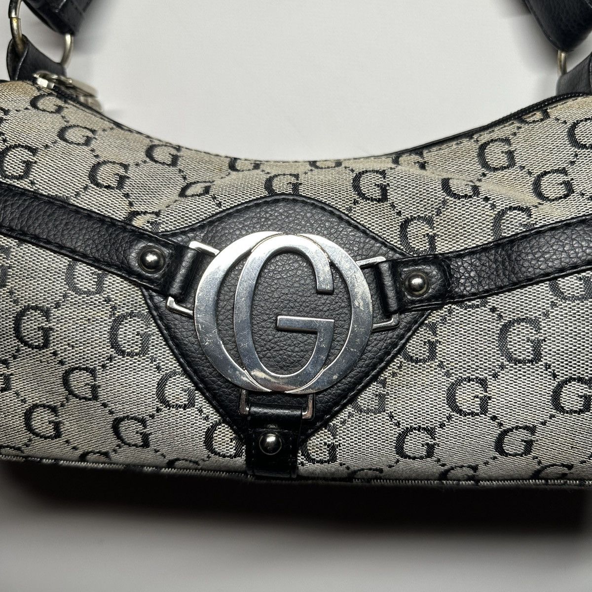 Other GUESS STYLE VINTAGE Y2K MONOGRAM SHOULDER BAG Studded Size ONE SIZE - 3 Thumbnail
