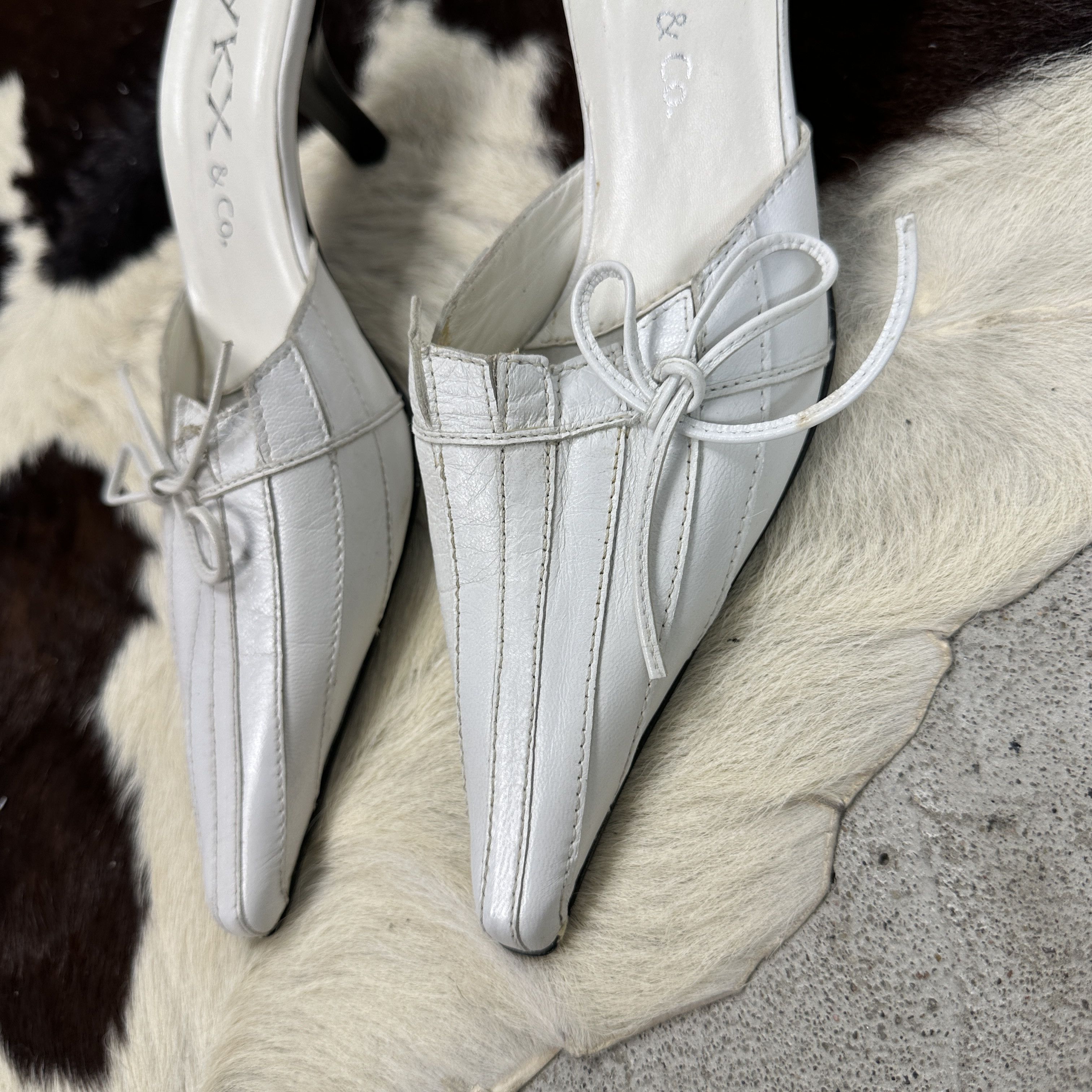 Vintage Vintage Avant Garde Preppy Old Money Leather Mules Heels 00s Size US 5 / IT 35 - 8 Thumbnail