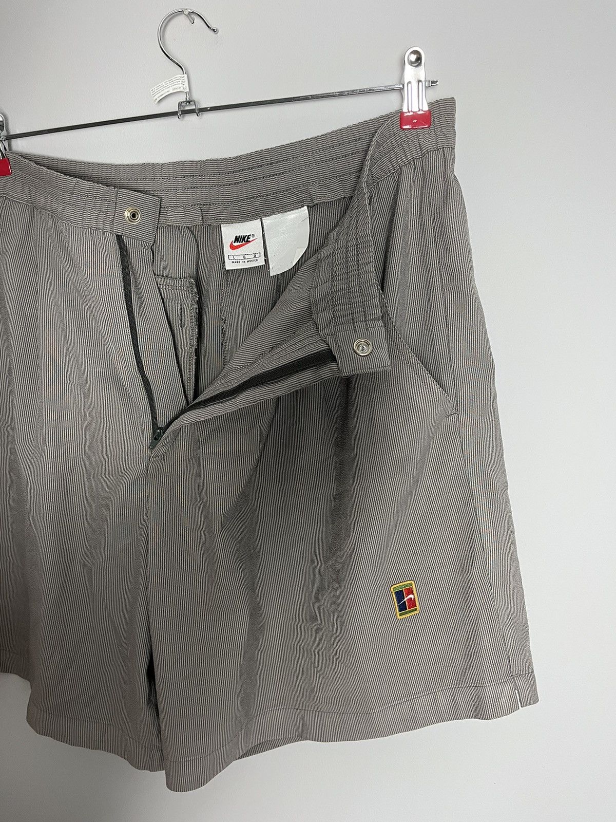 Nike RARE NIKE FACTORY DEFFECT COURT TENNIS SHORTS PANTS Size US 34 / EU 50 - 9 Thumbnail