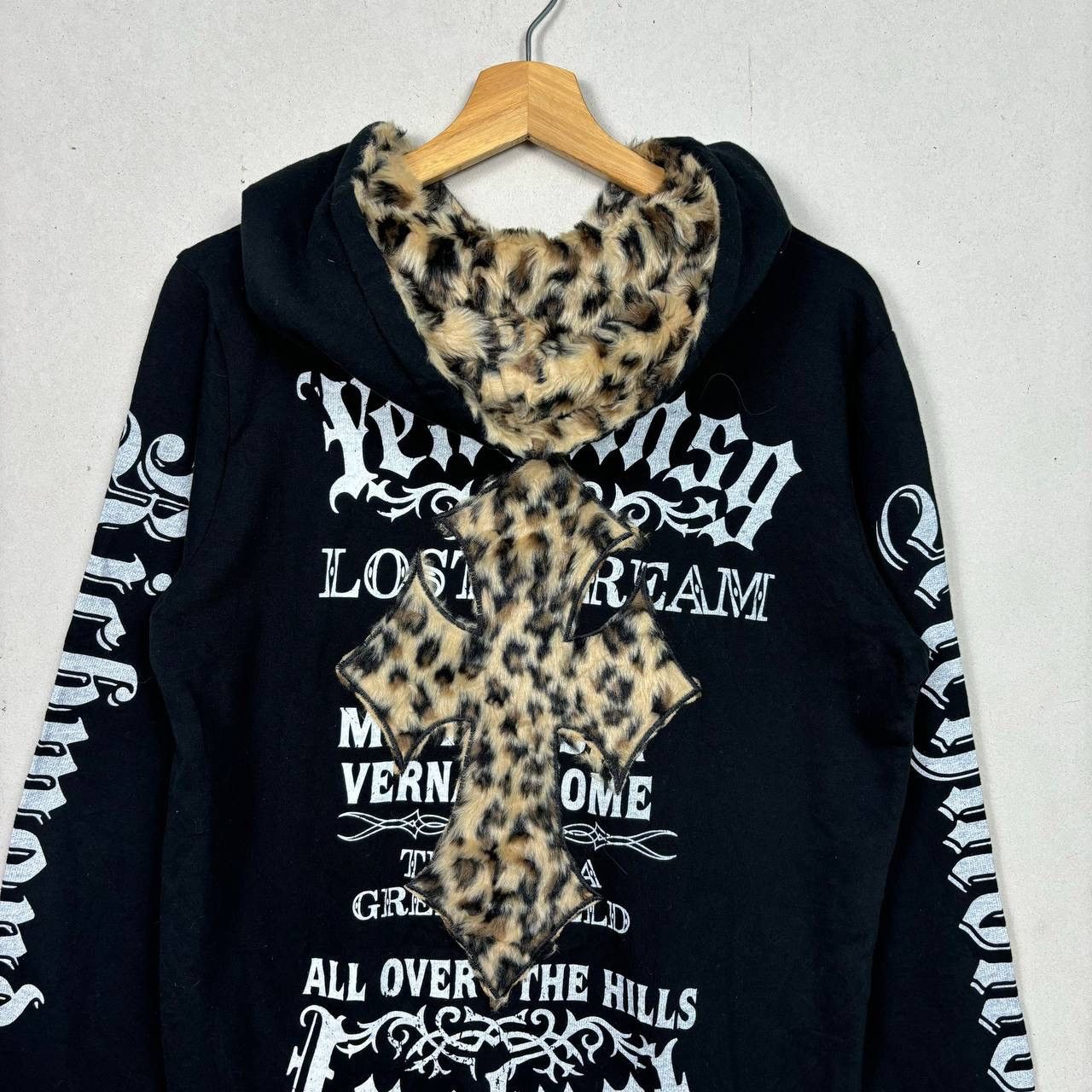If Six Was Nine Y2K Avant Garde Faux Fur Leopard Print Cross Black Hoodie Size US M / EU 48-50 / 2 - 3 Thumbnail