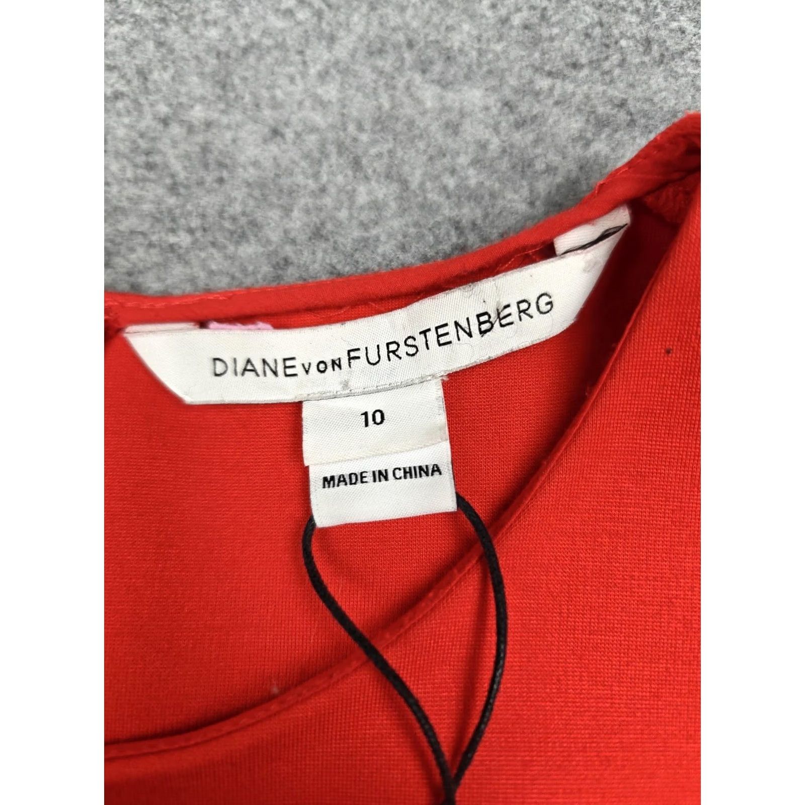 Diane von Furstenberg Diane Von Furstenberg Dress Womens 10 Red Knit Waist Detail Sheath Knee Length Dress Size L / US 10 / IT 46 - 3 Thumbnail