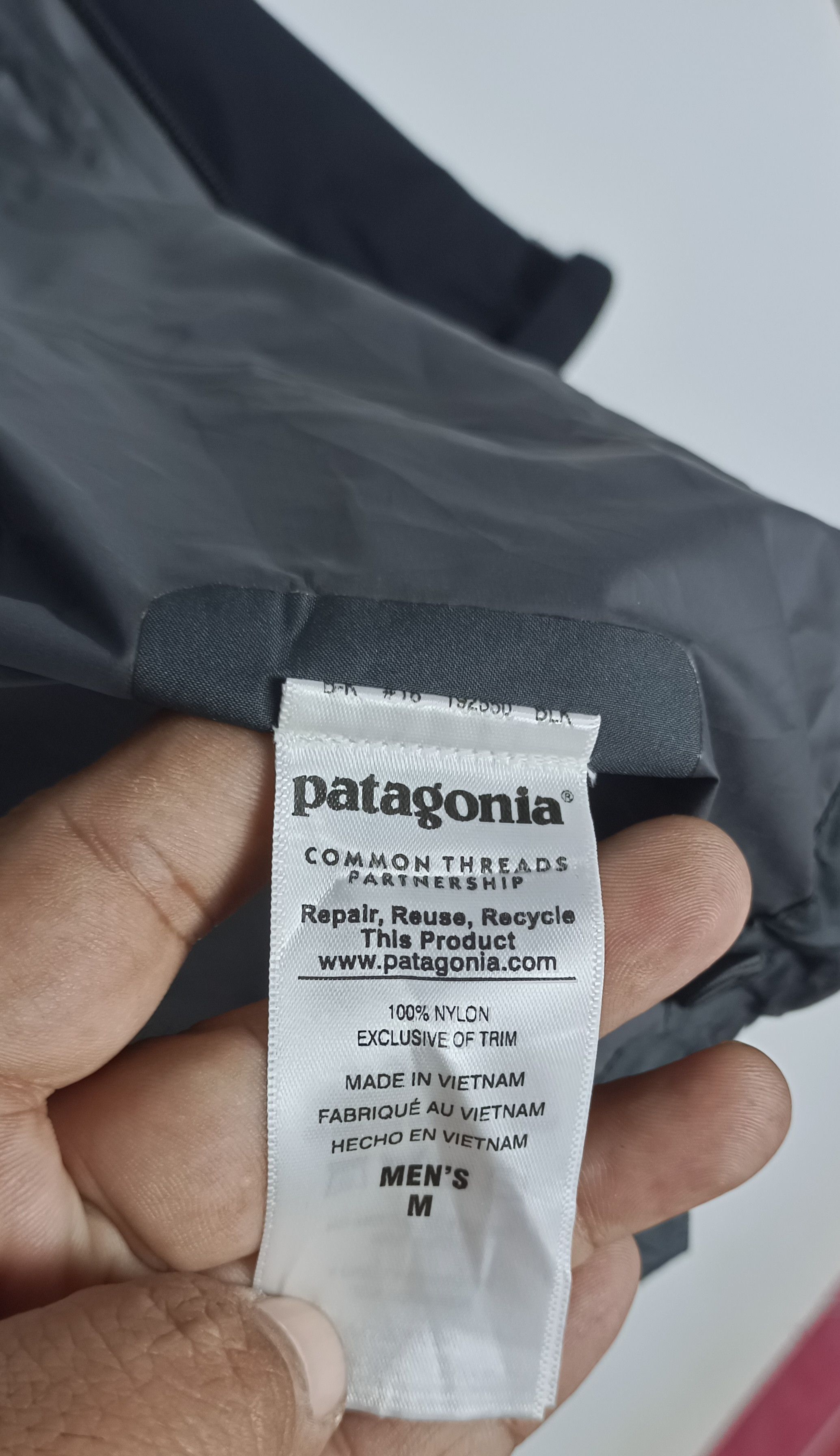 Patagonia Patagonia Goretex Windbraker Full Zipper Size US L / EU 52-54 / 3 - 16 Thumbnail