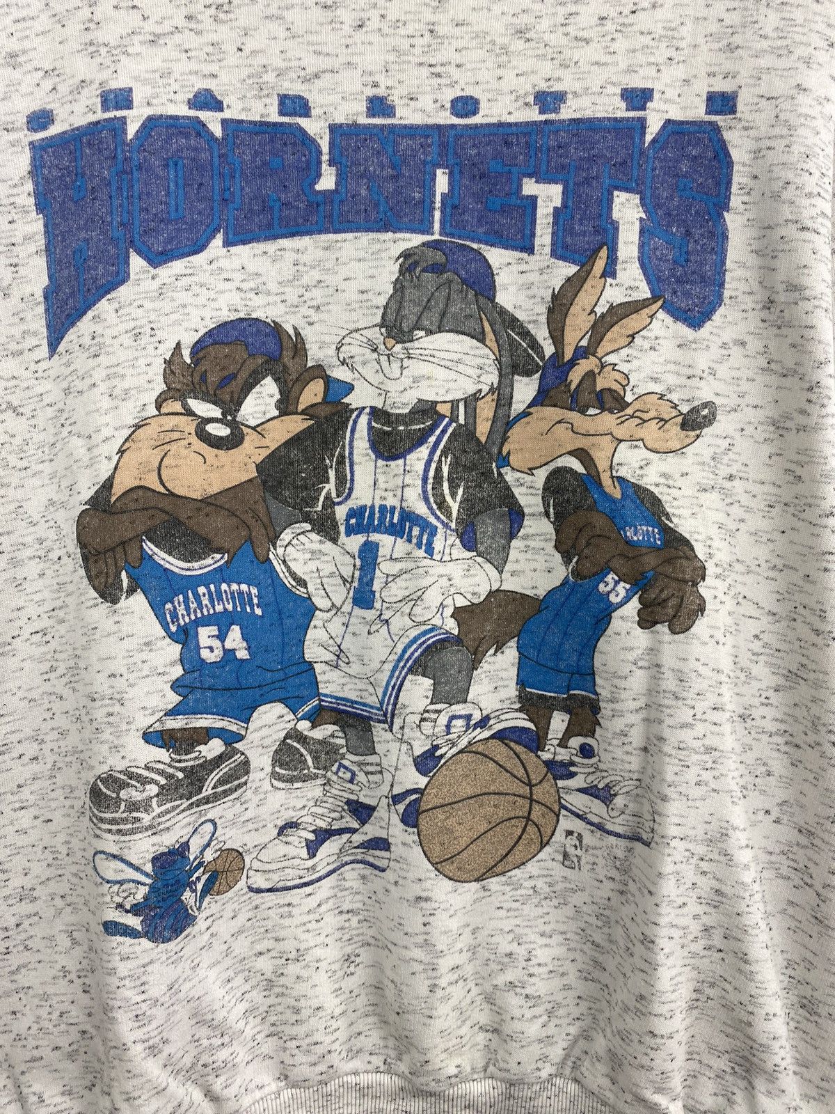 NBA Vintage 1990 Charlotte Hornets NBA Looney Tunes Sweatshirt Size US XL / EU 56 / 4 - 4 Thumbnail